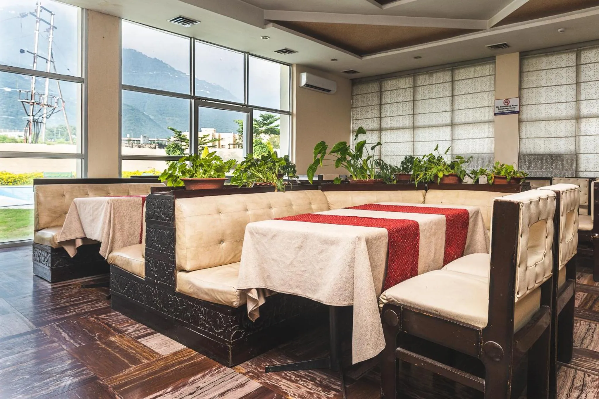 Restaurant/places to eat in Hotel Asia Vaishnodevi By Geetanjali Group of Hotels