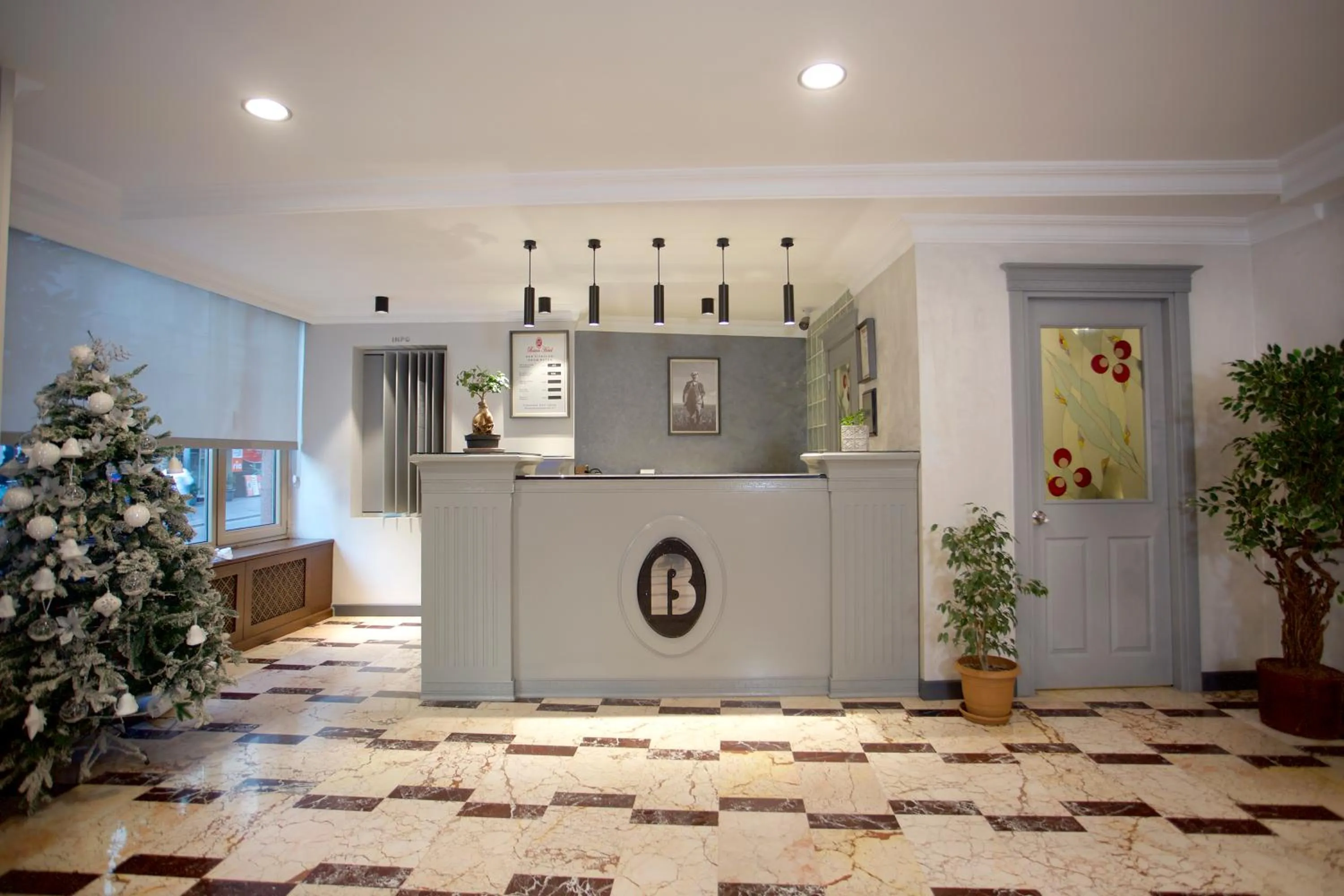 Lobby or reception in Barin Hotel