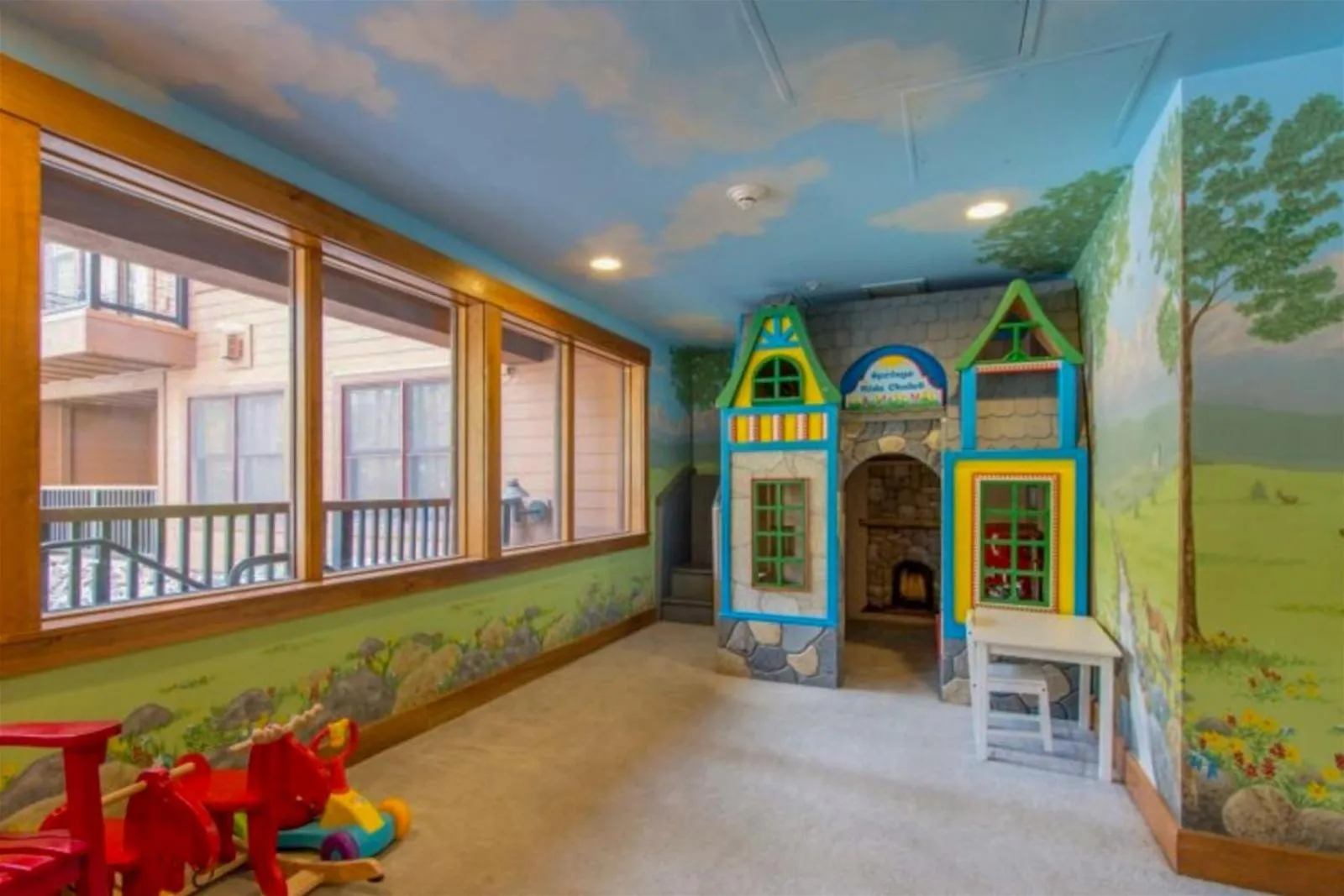 Bedroom in Beautiful 1 Bedroom Mountain Condo In River Run Village With Hot Tub Access And Walking Distance To The Gondola