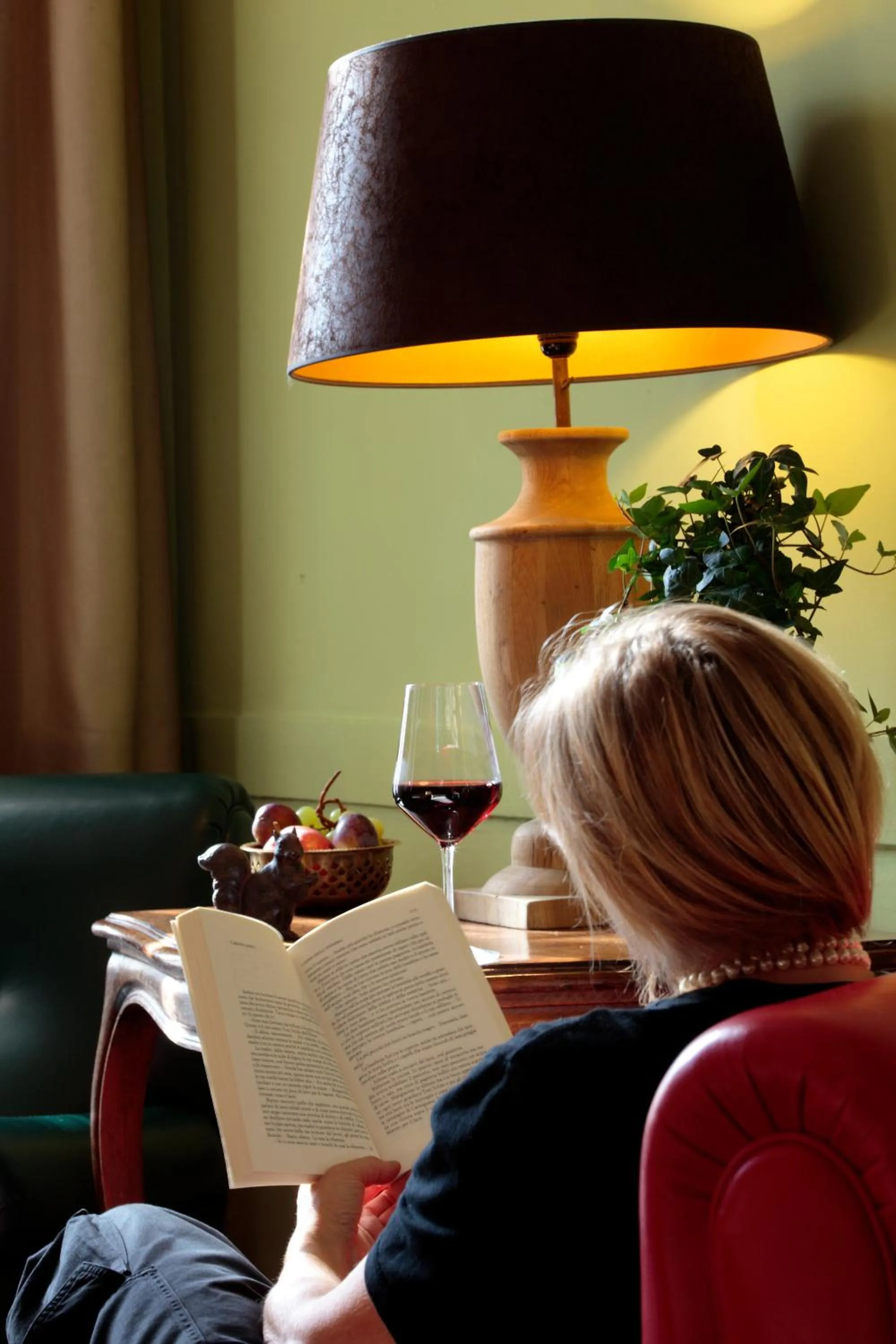 Seating area in Hotel Croce Bianca