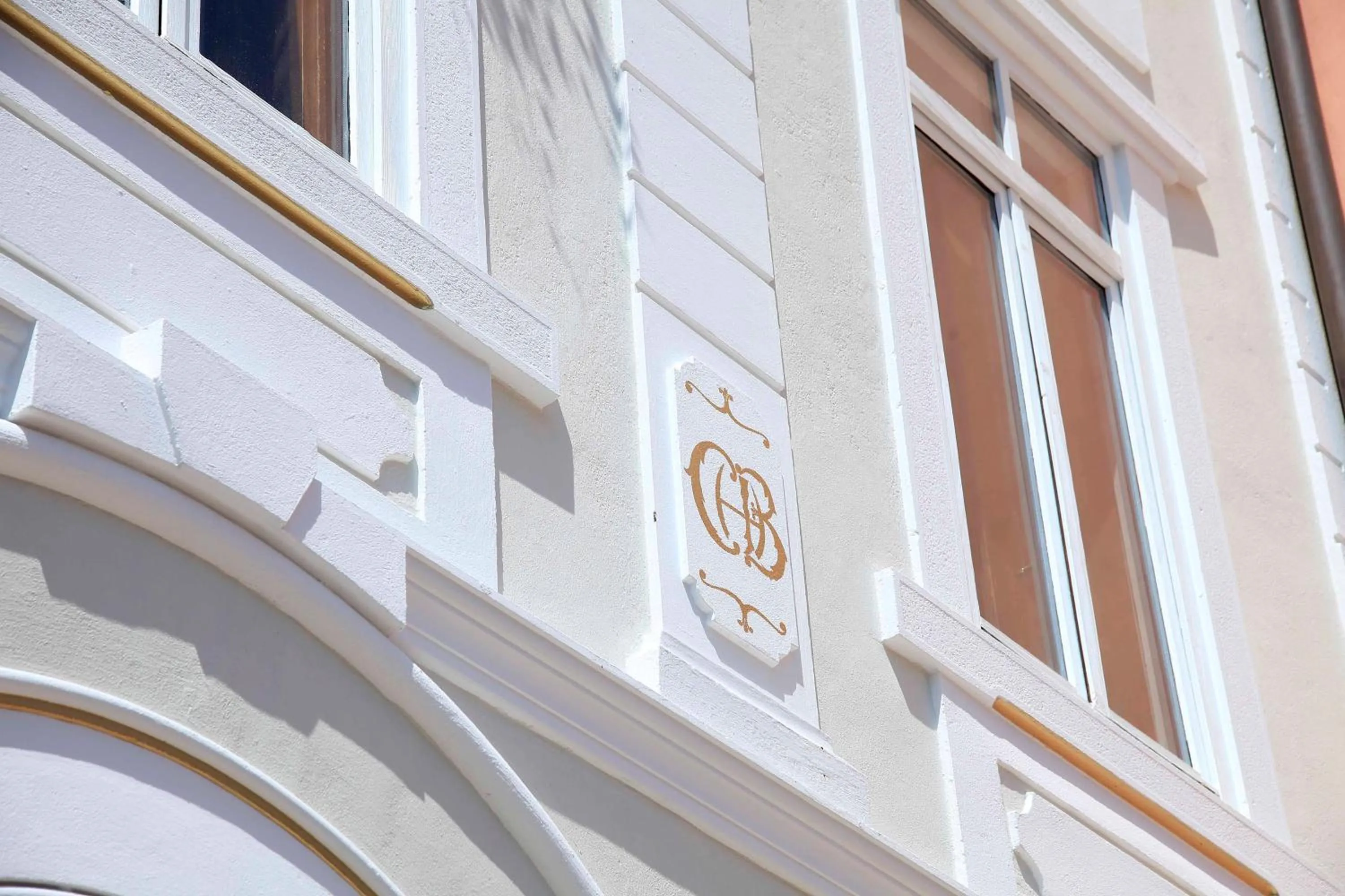 Property building in Hotel Croce Bianca