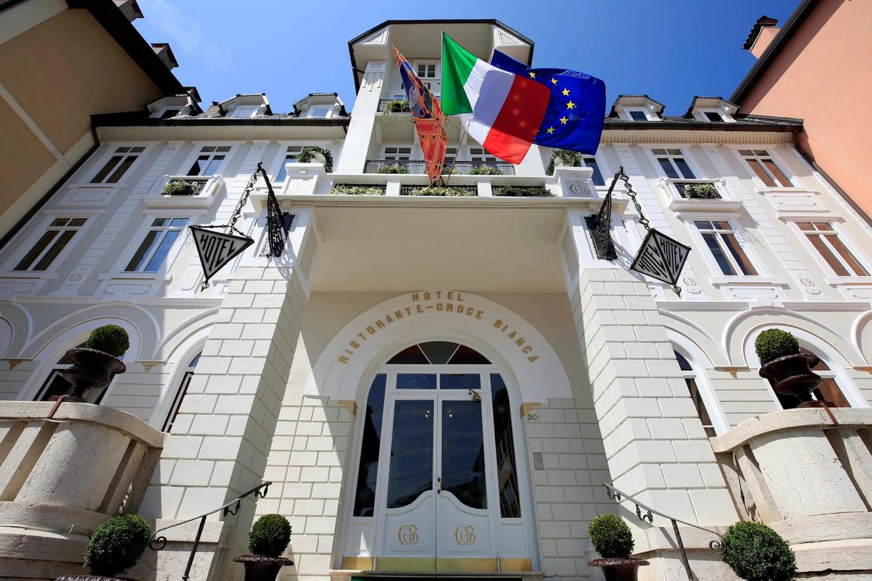 Property building in Hotel Croce Bianca