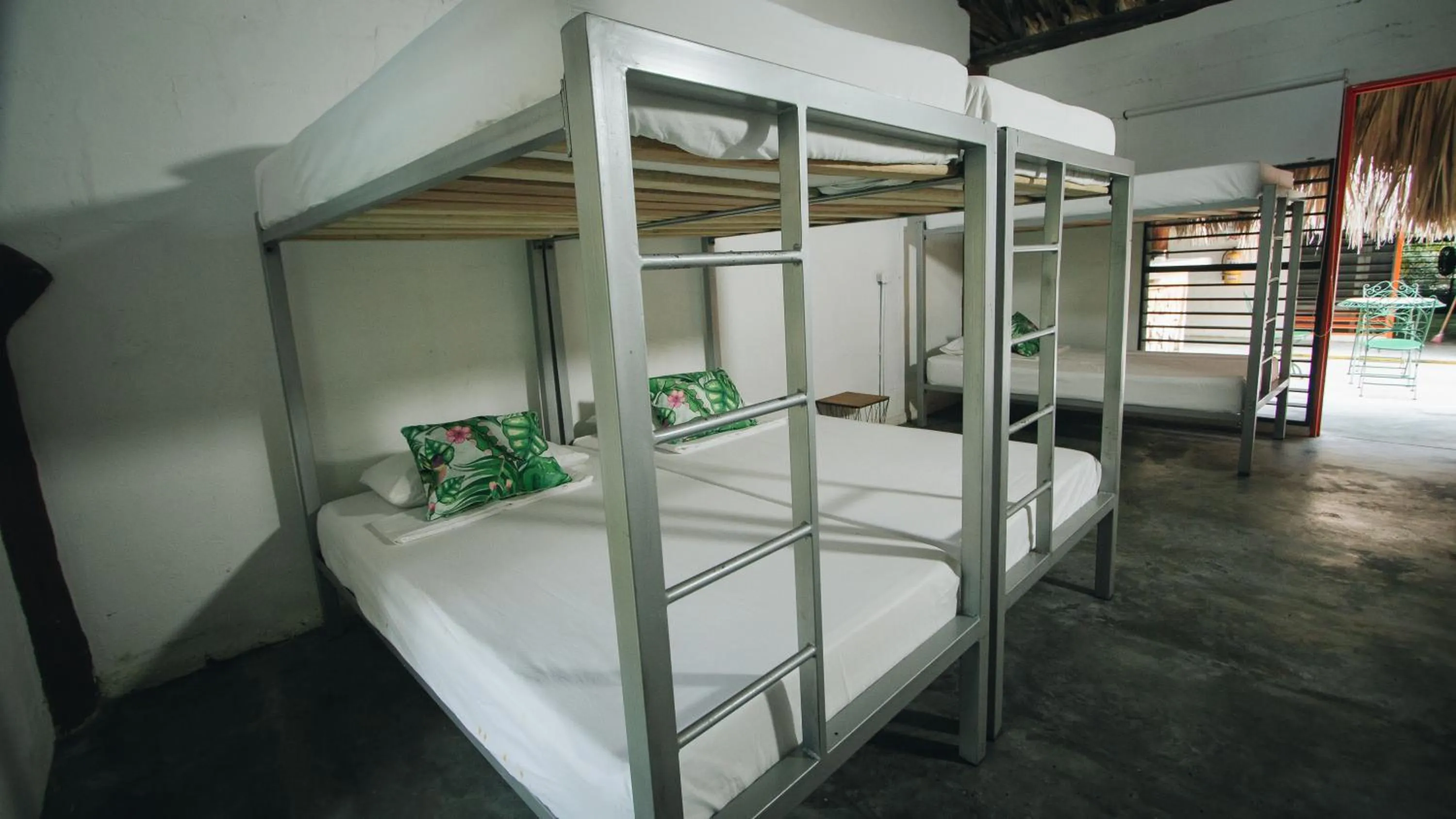bunk bed, Bed in Makenke Hostel By Los Colores Ecoparque