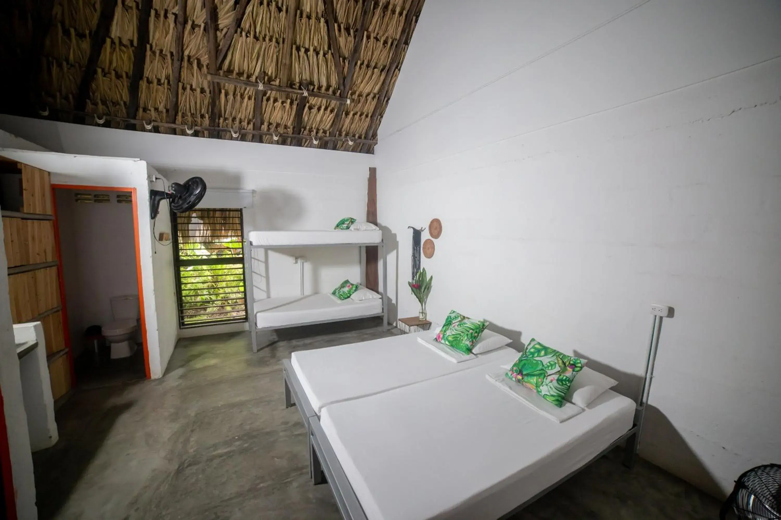 Economy Quadruple Room in Makenke Hostel By Los Colores Ecoparque Economy Quadruple Room in Makenke Hostel By Los Colores Ecoparque