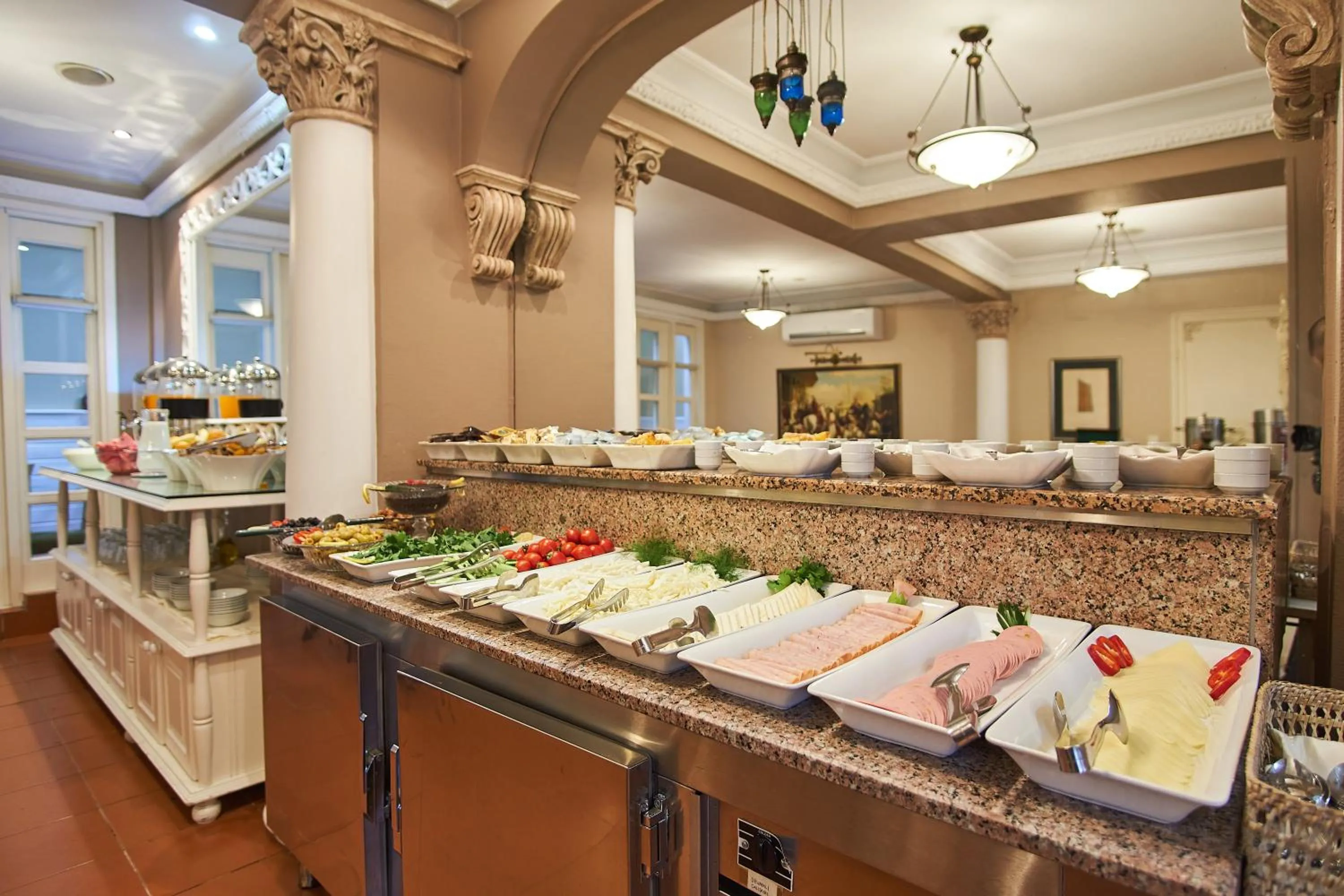 Buffet breakfast in Celal Sultan Hotel Special Class