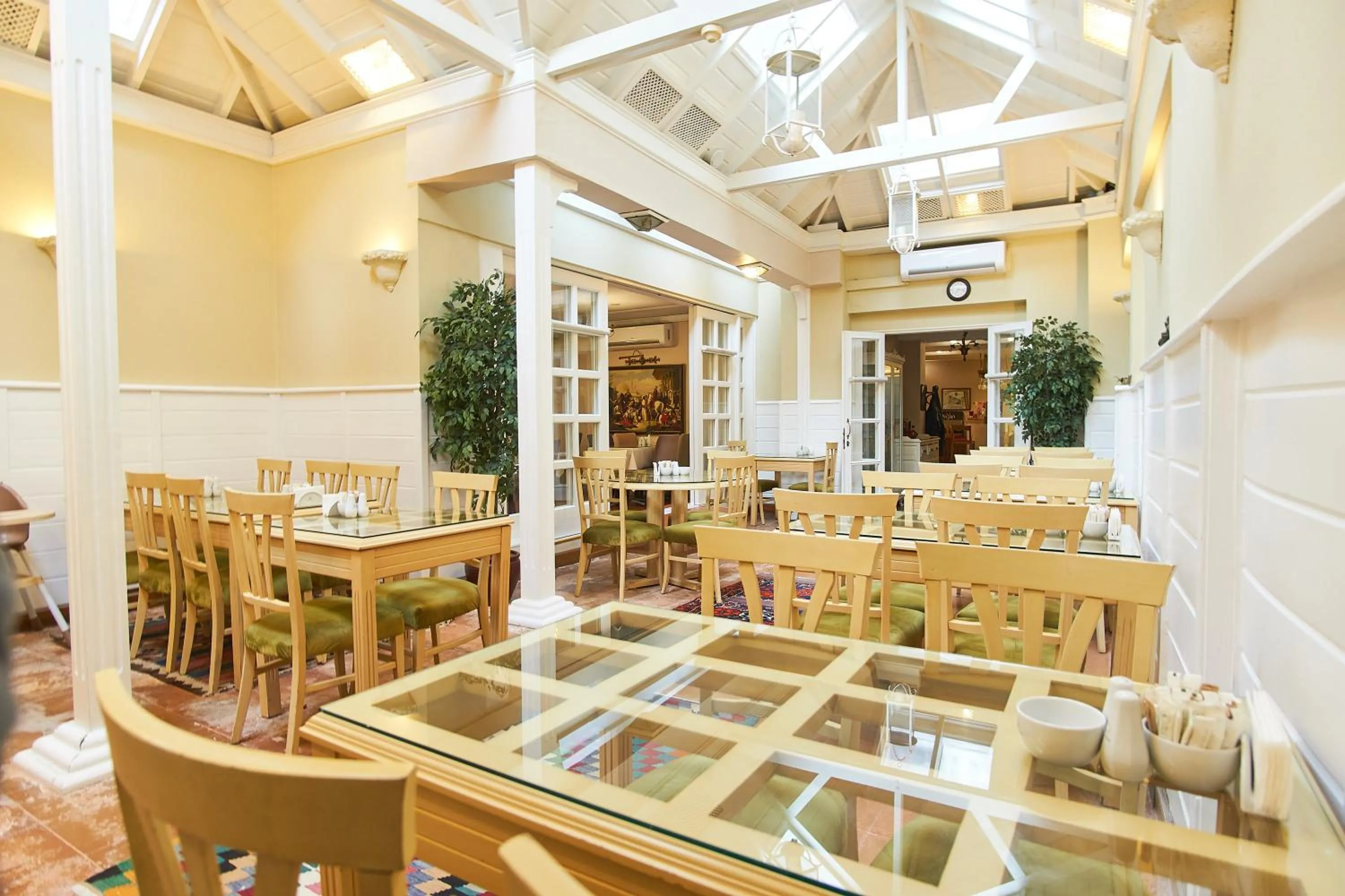 Buffet breakfast in Celal Sultan Hotel Special Class