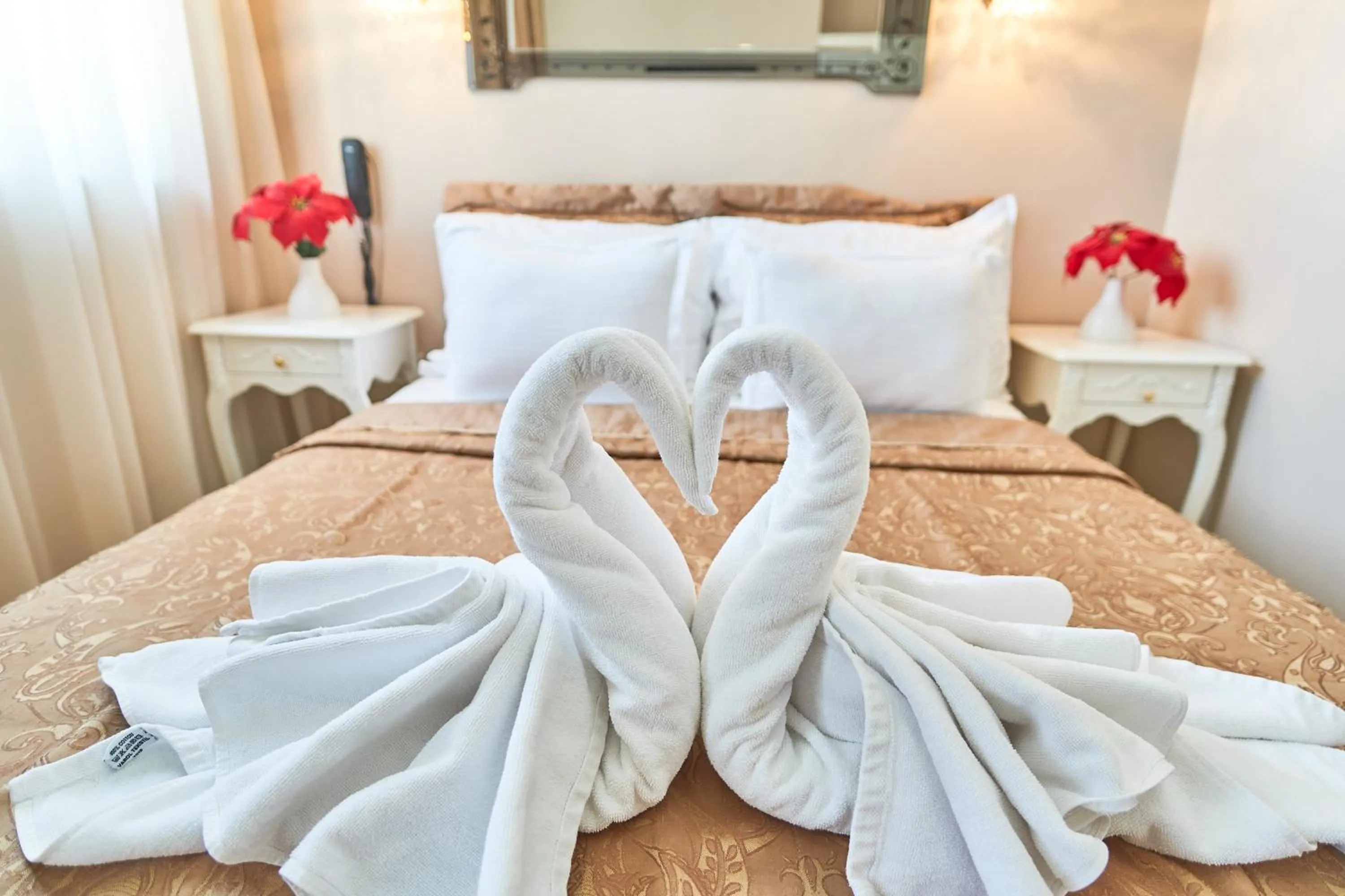 Bedroom, Bed in Celal Sultan Hotel Special Class