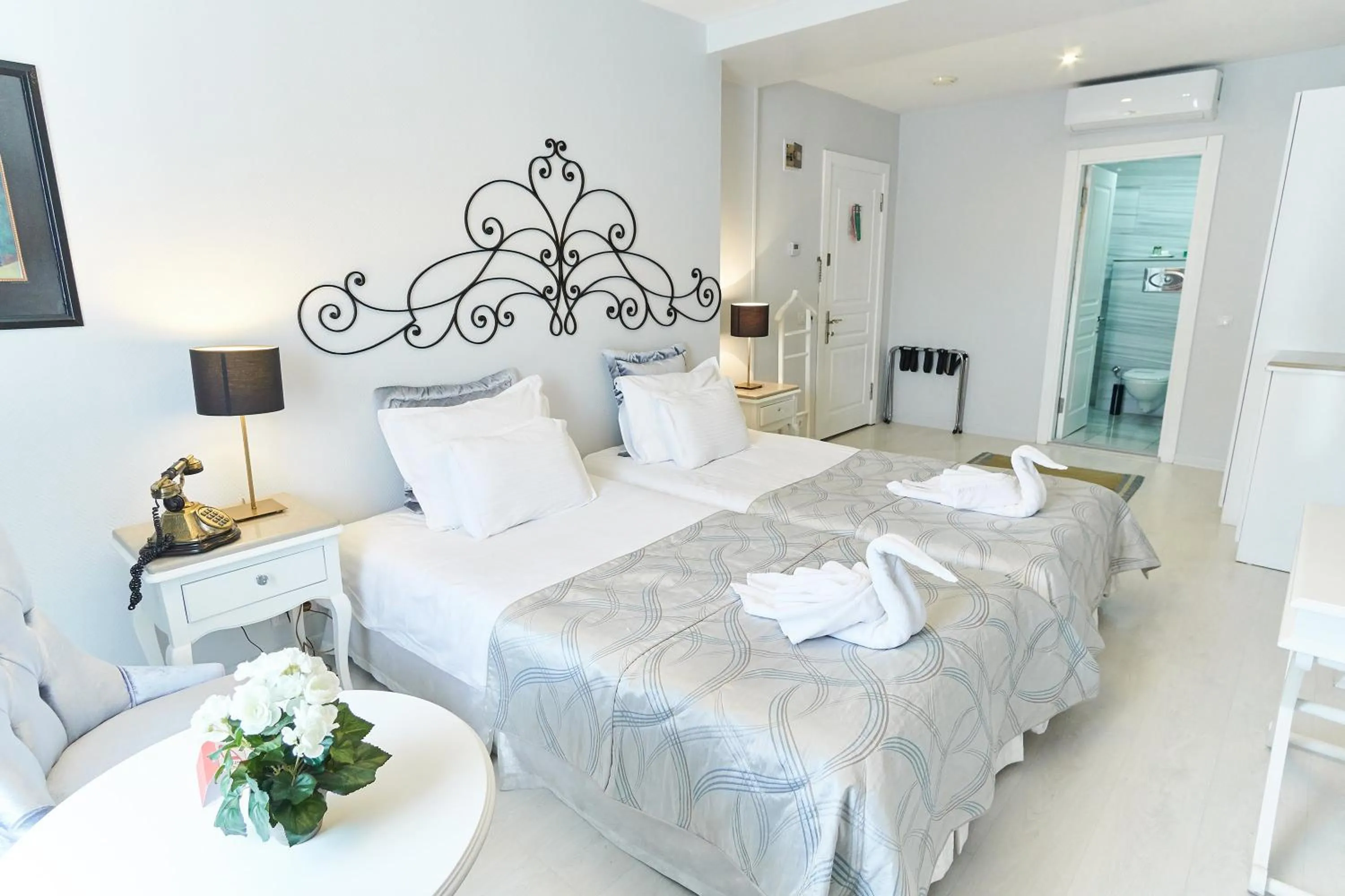 Bedroom, Bed in Celal Sultan Hotel Special Class