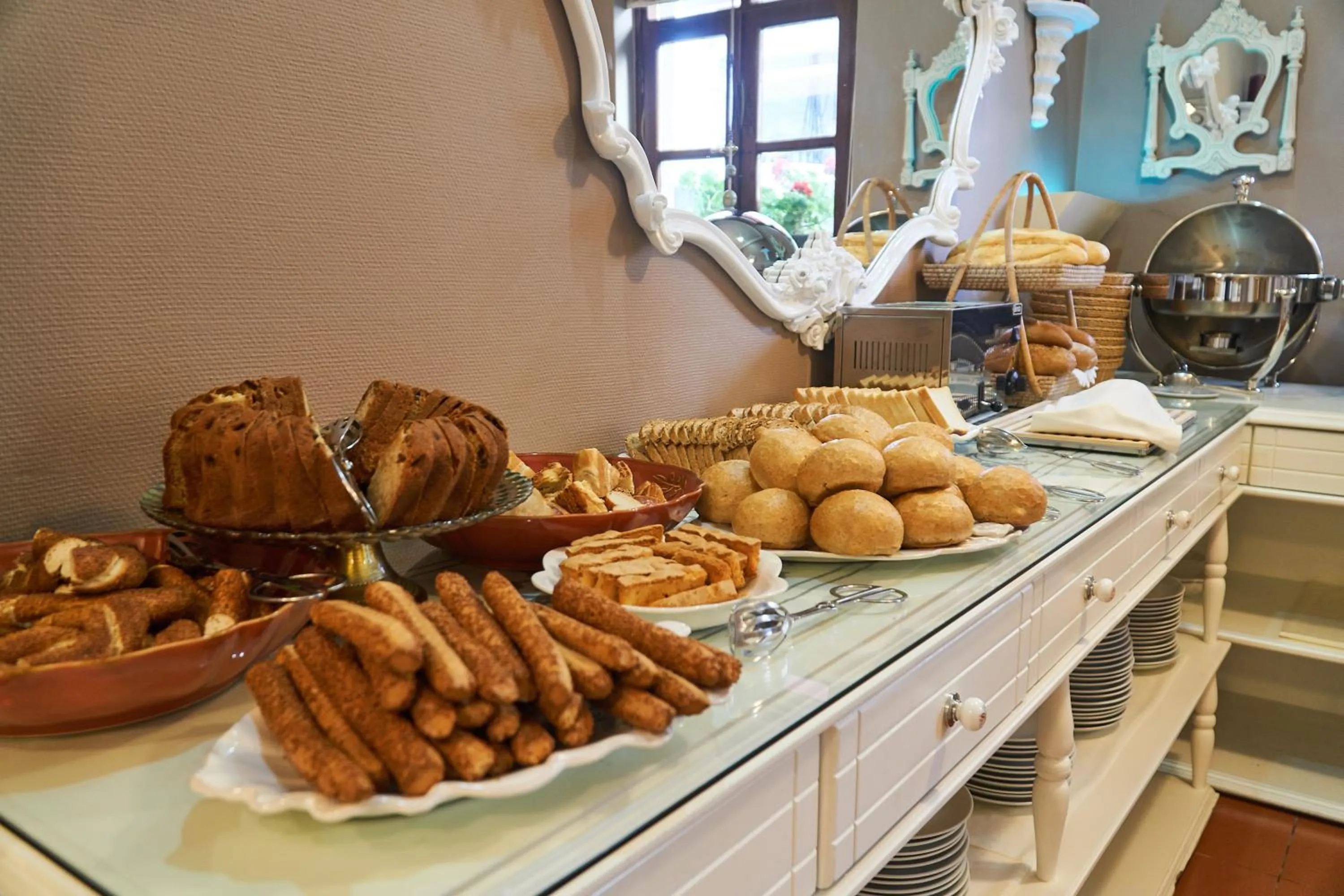 Buffet breakfast in Celal Sultan Hotel Special Class