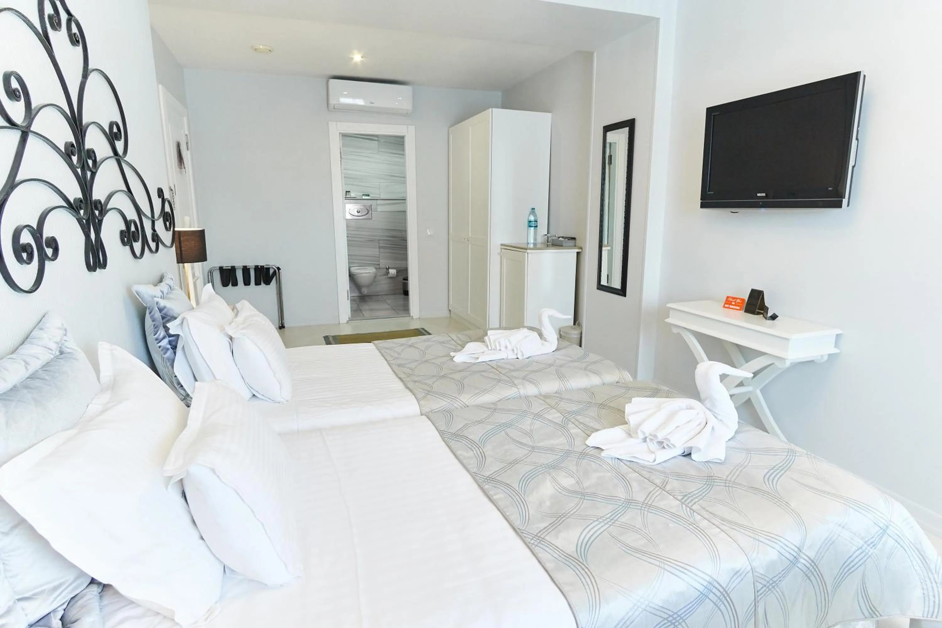 Bedroom, Bed in Celal Sultan Hotel Special Class