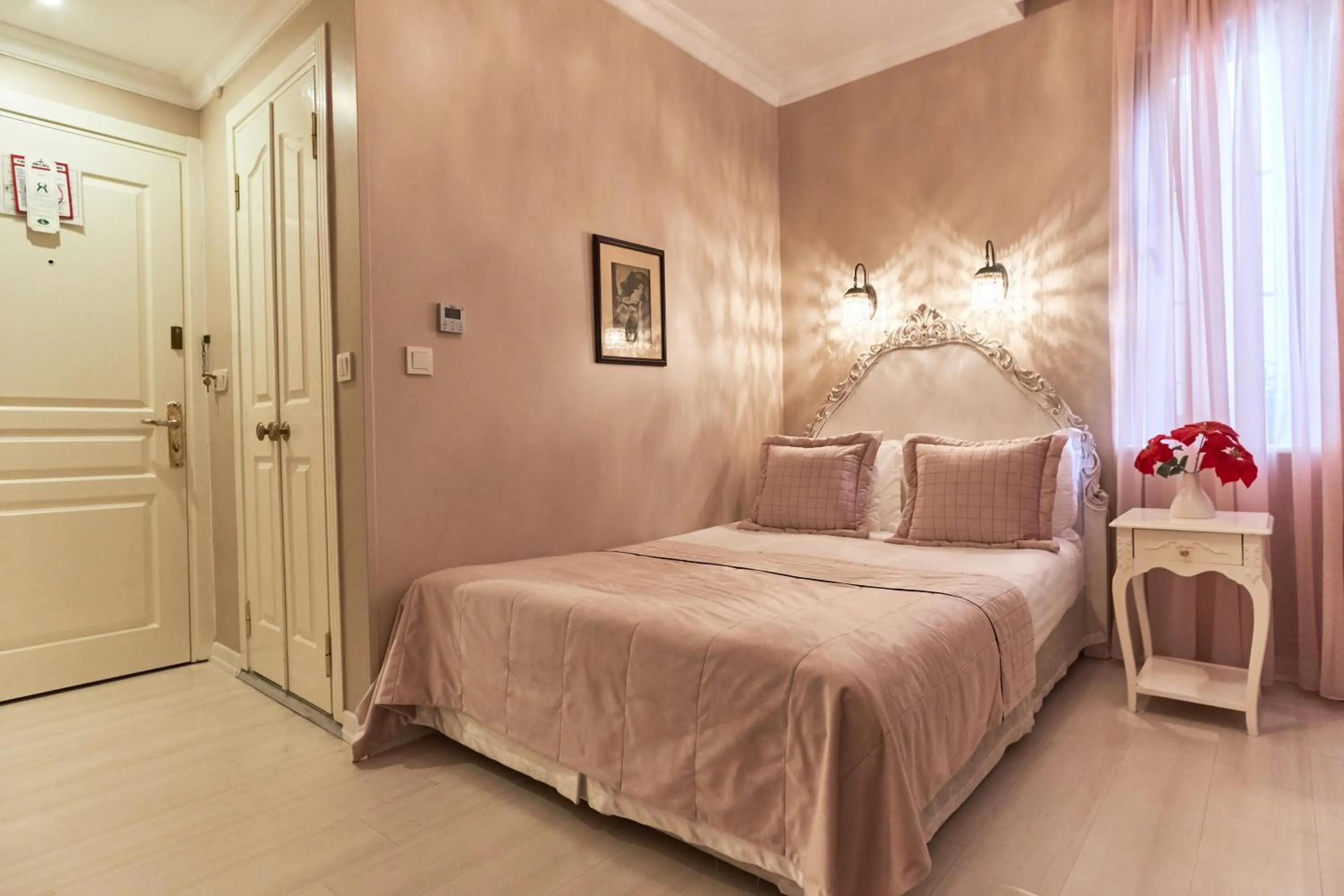 Bedroom, Bed in Celal Sultan Hotel Special Class