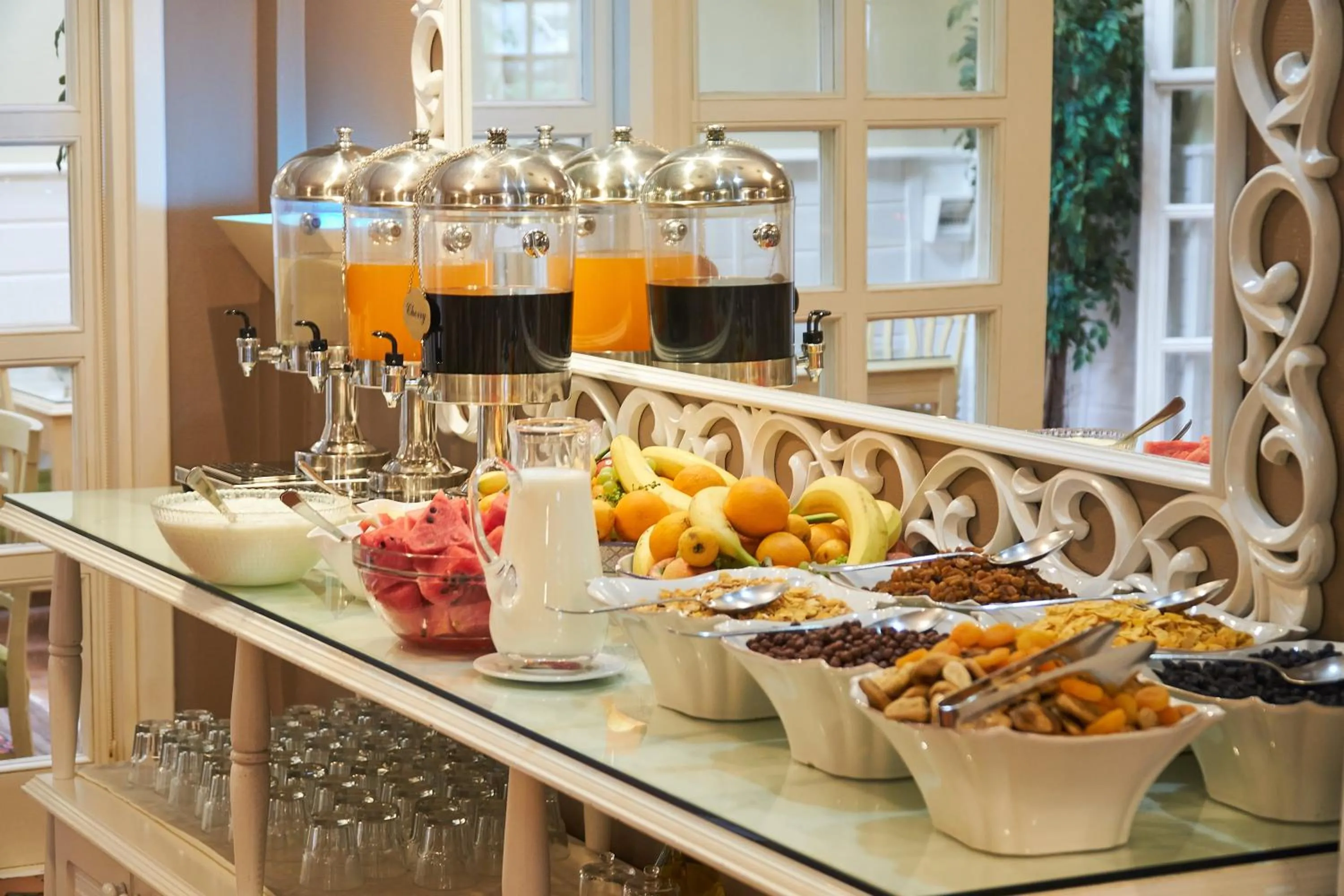 Buffet breakfast in Celal Sultan Hotel Special Class