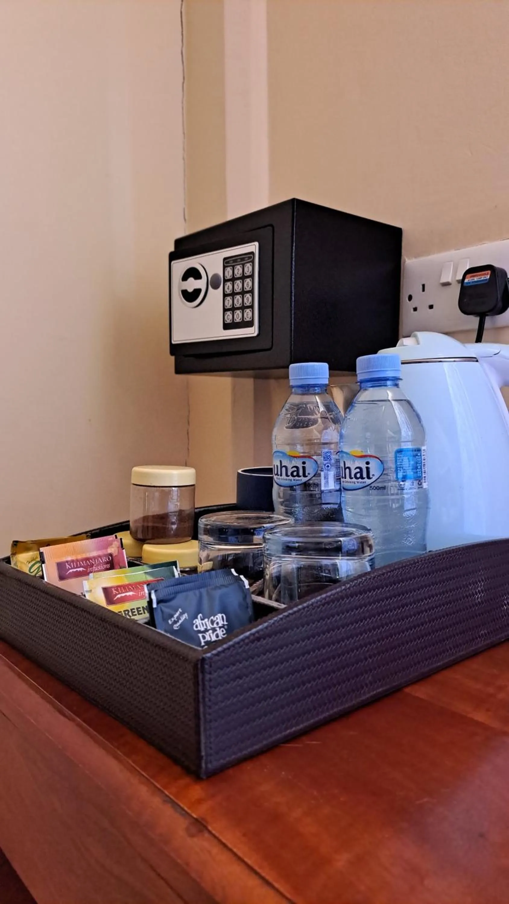 Coffee/tea facilities in Emerald Palm Boutique Hotel
