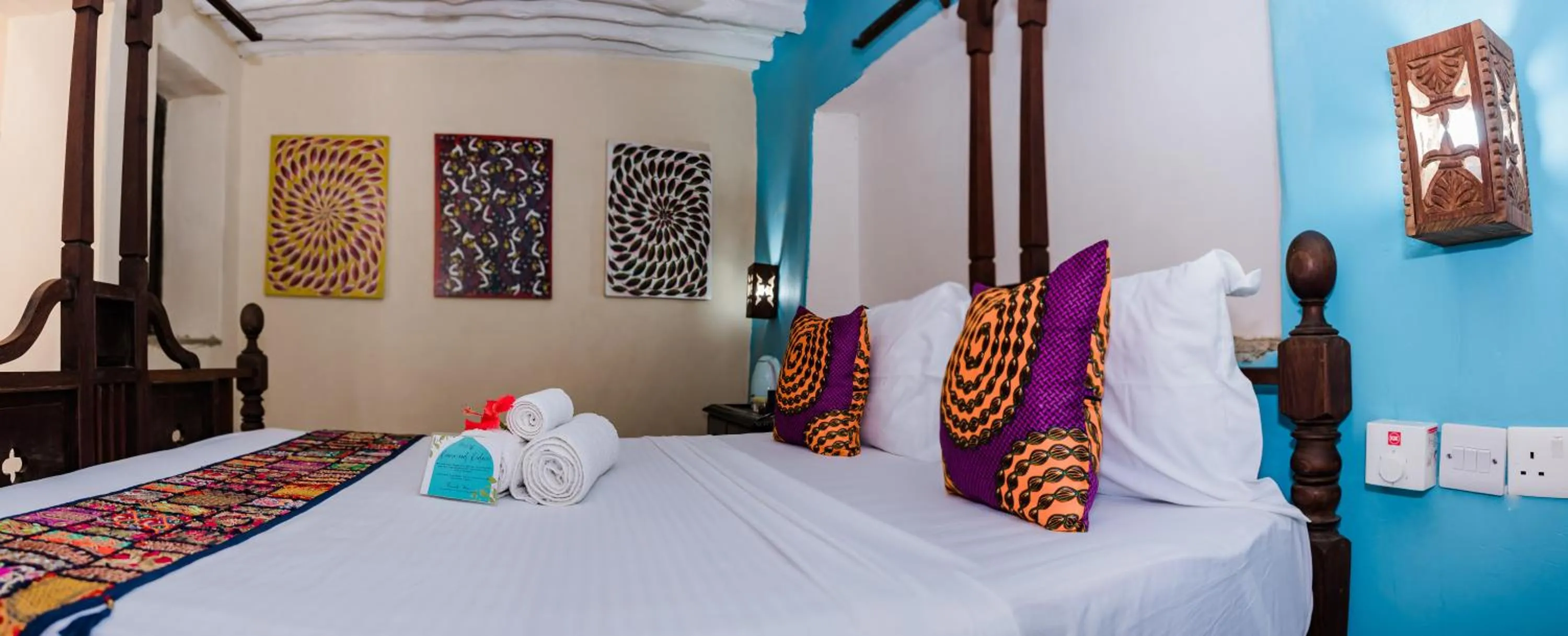 Shower, Bed in Emerald Palm Boutique Hotel