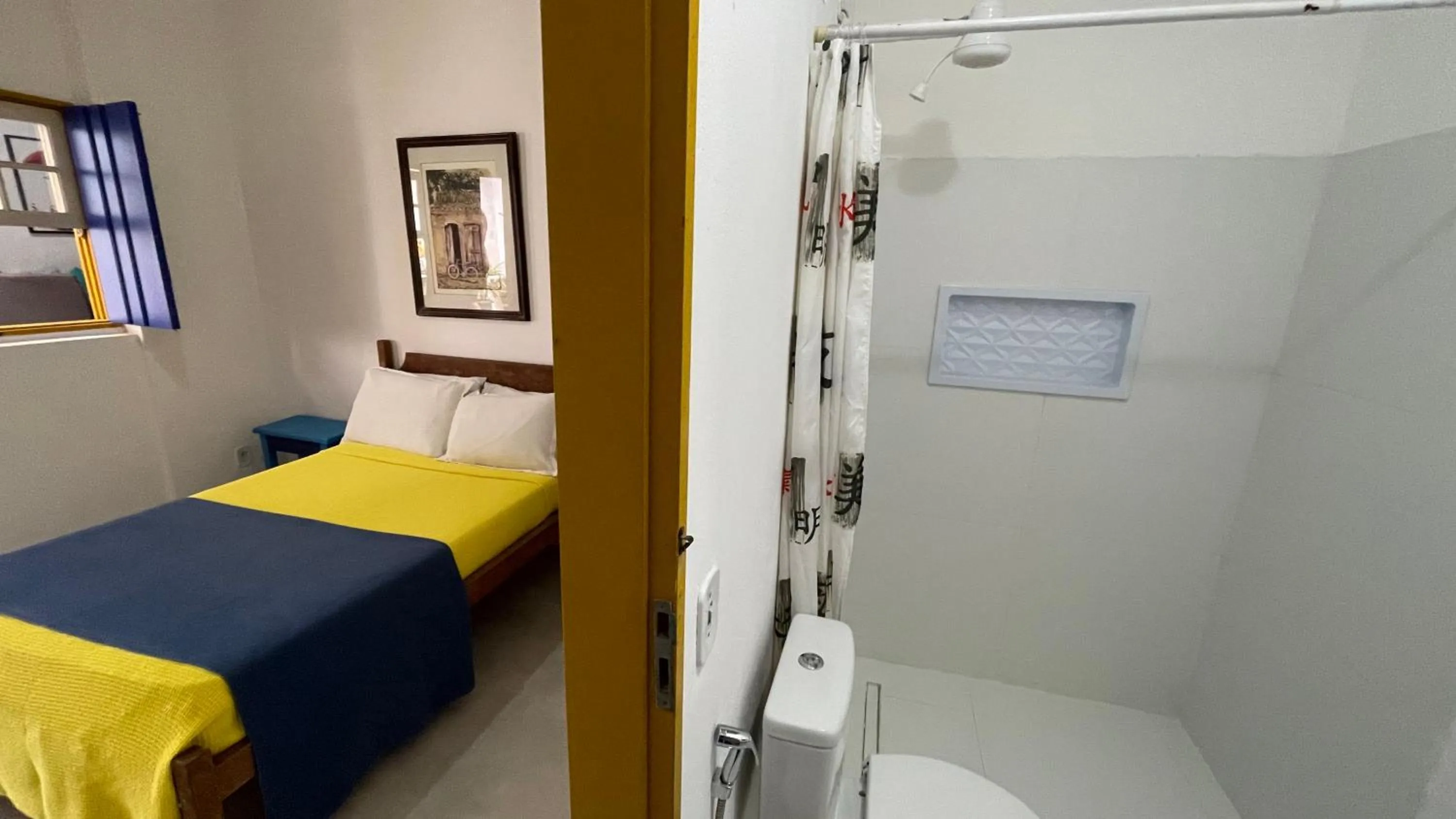 Photo of the whole room, Bed in Café e Prosa Centro Histórico