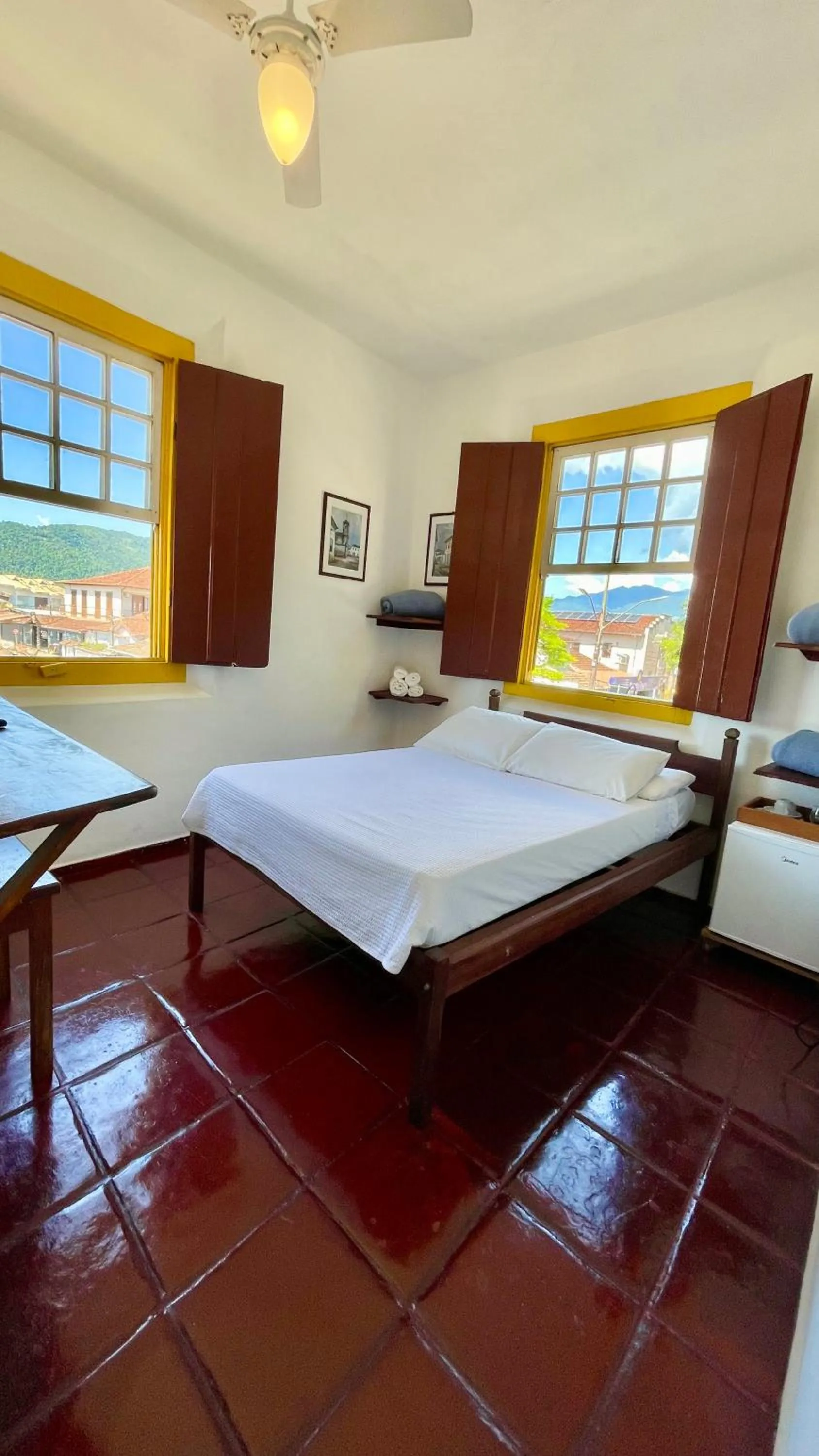 Photo of the whole room, Bed in Café e Prosa Centro Histórico