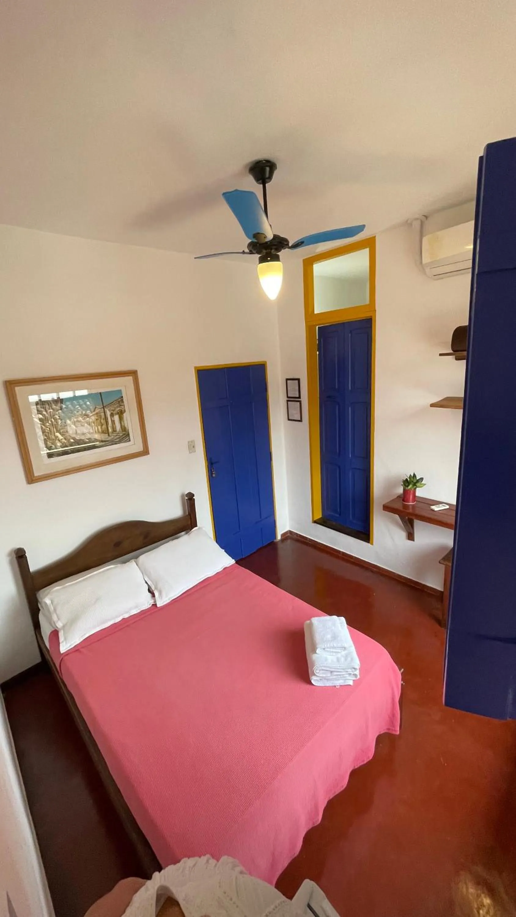 Photo of the whole room, Bed in Café e Prosa Centro Histórico