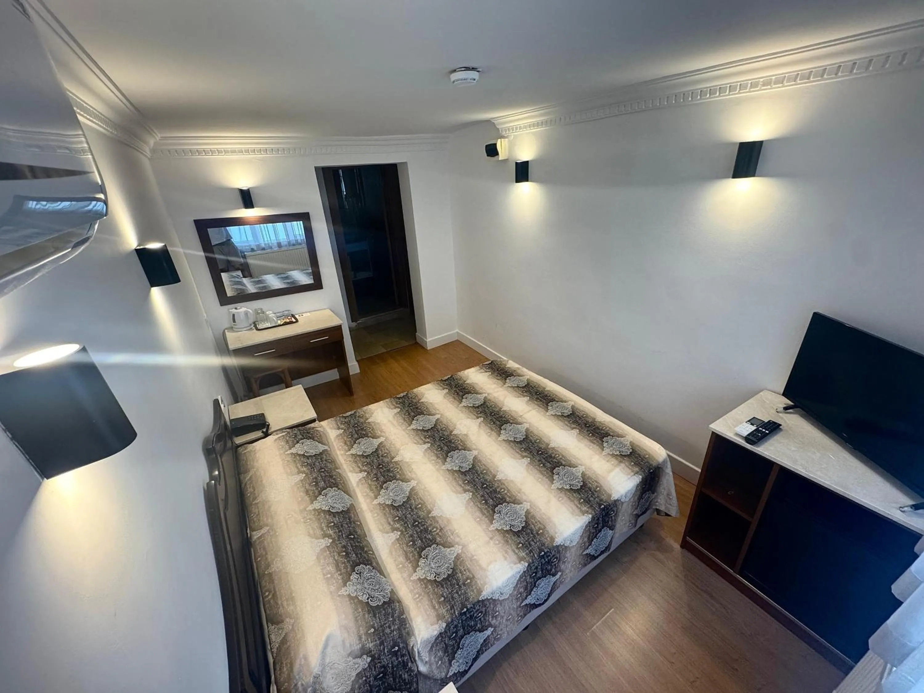 Bed in Hanedan Hotel