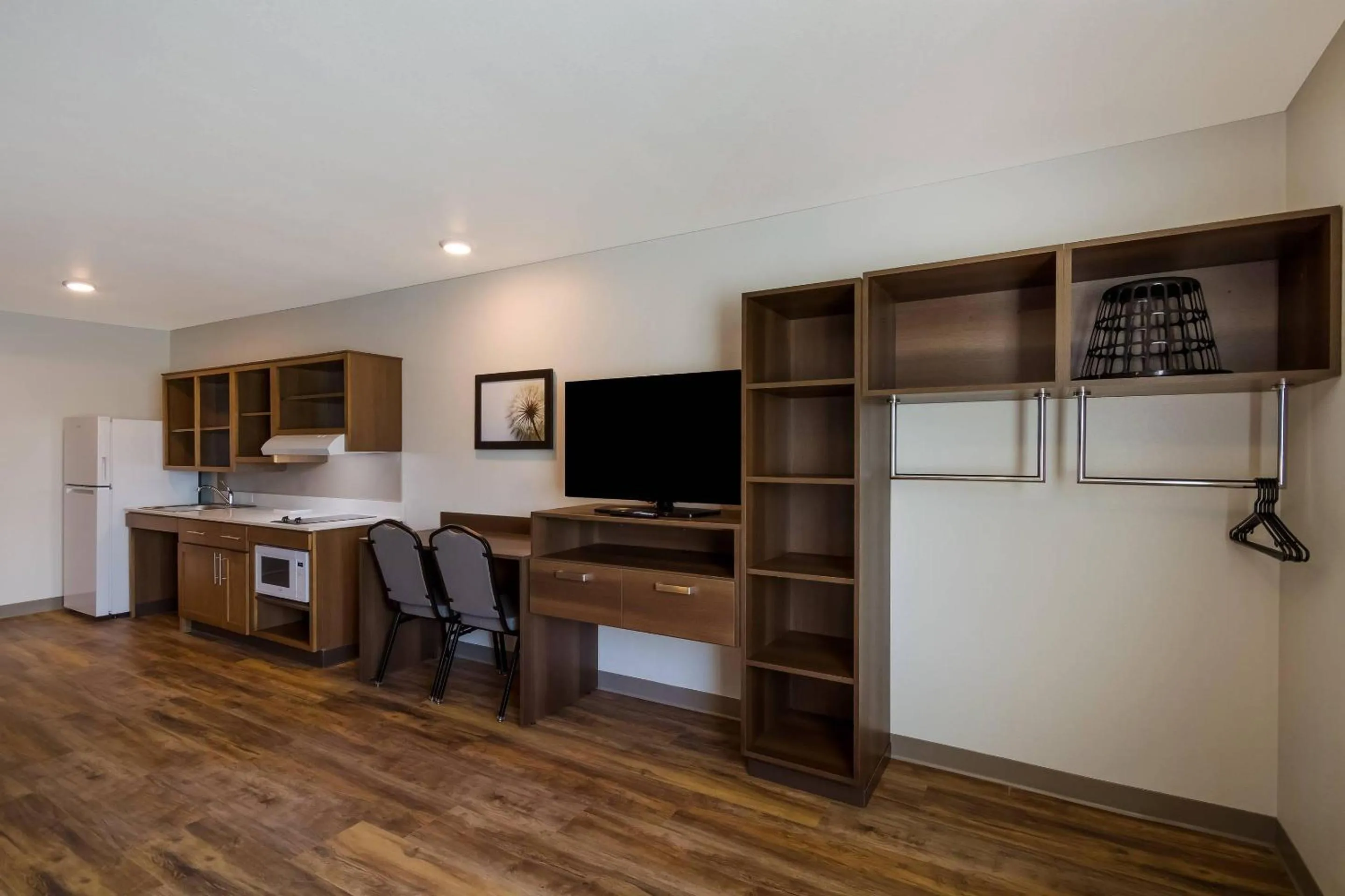 Bedroom in WoodSpring Suites Panama City Beach