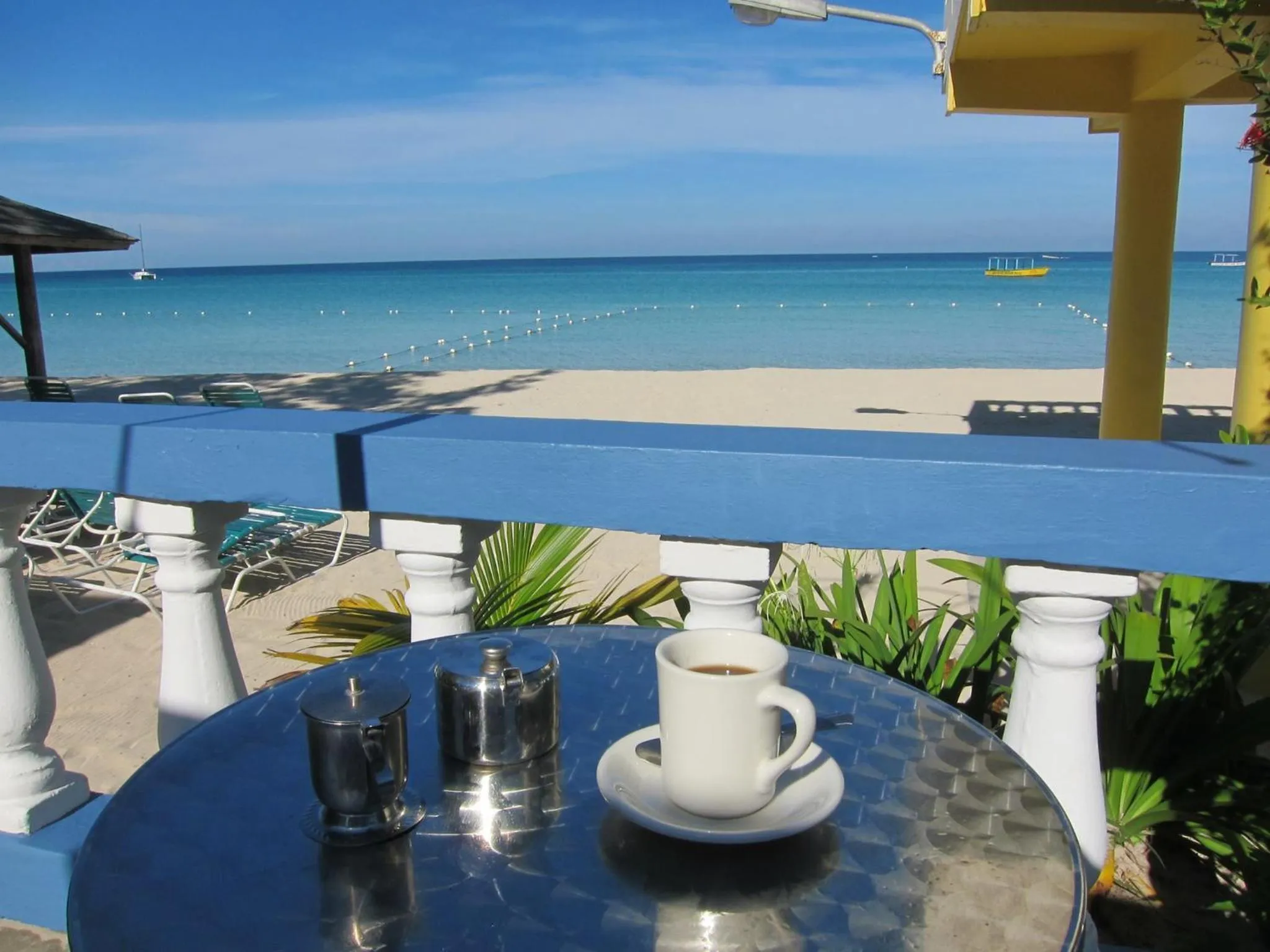 Restaurant/places to eat in White Sands Negril