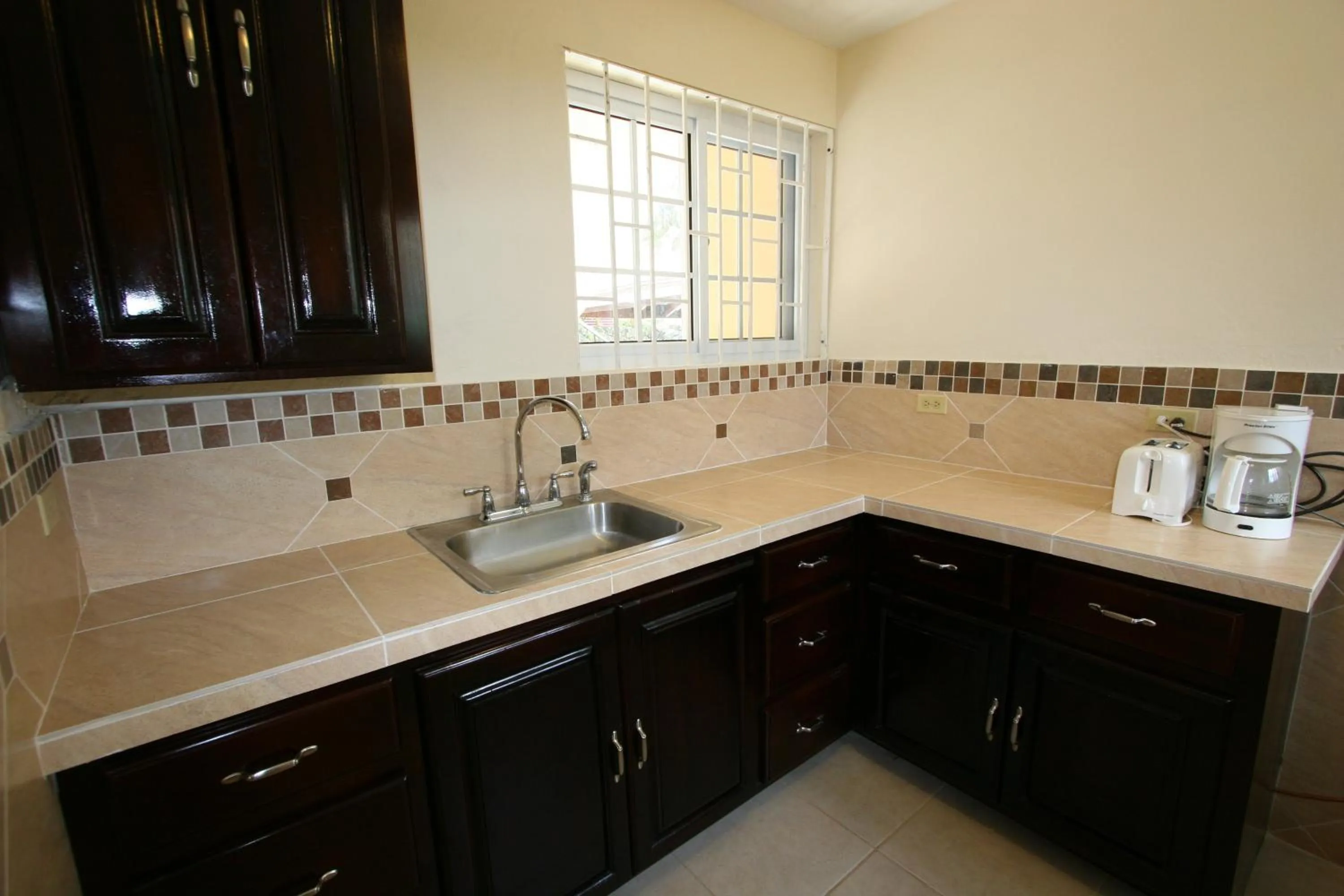 Kitchen or kitchenette in White Sands Negril