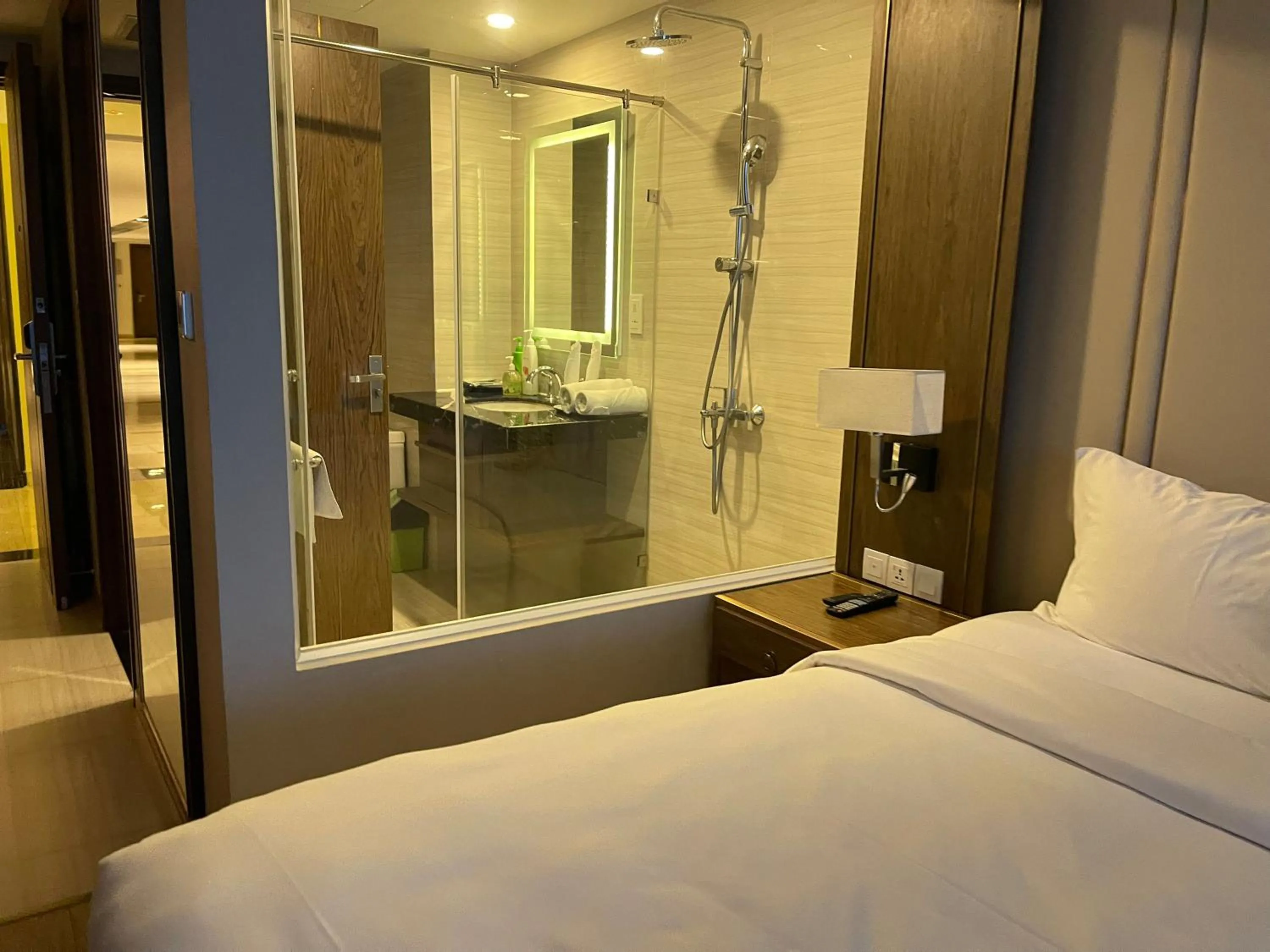 Bathroom, Bed in SeaHaven Panorama Nha Trang Superview Apartments