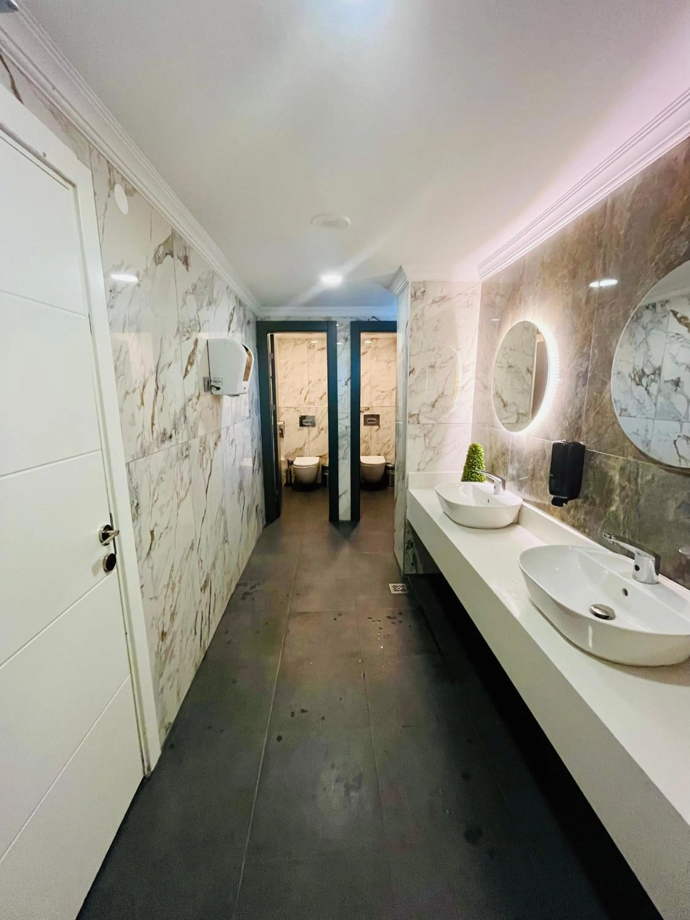 Toilet in Aldino Hotel & Spa