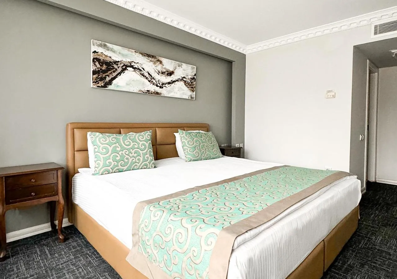 room service, Bed in Aldino Hotel & Spa