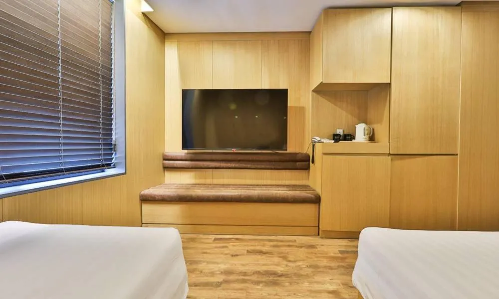 Jongro Makers X pretty Hotel