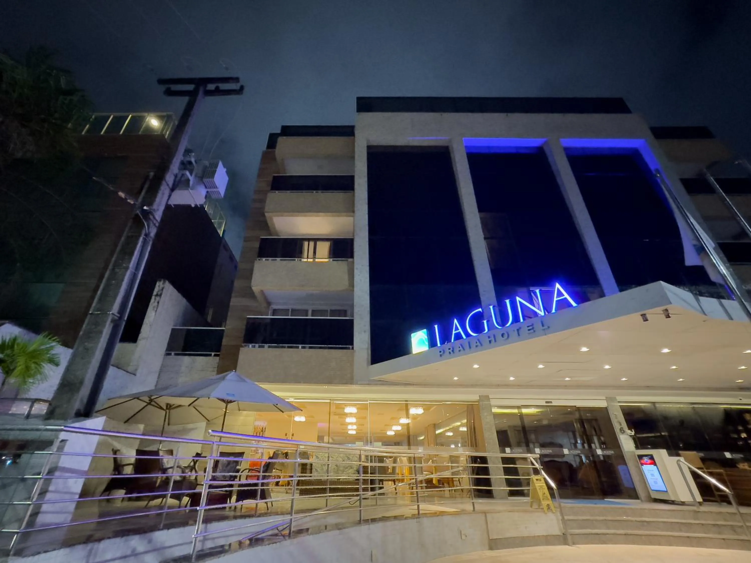 Property building in Laguna Praia Hotel