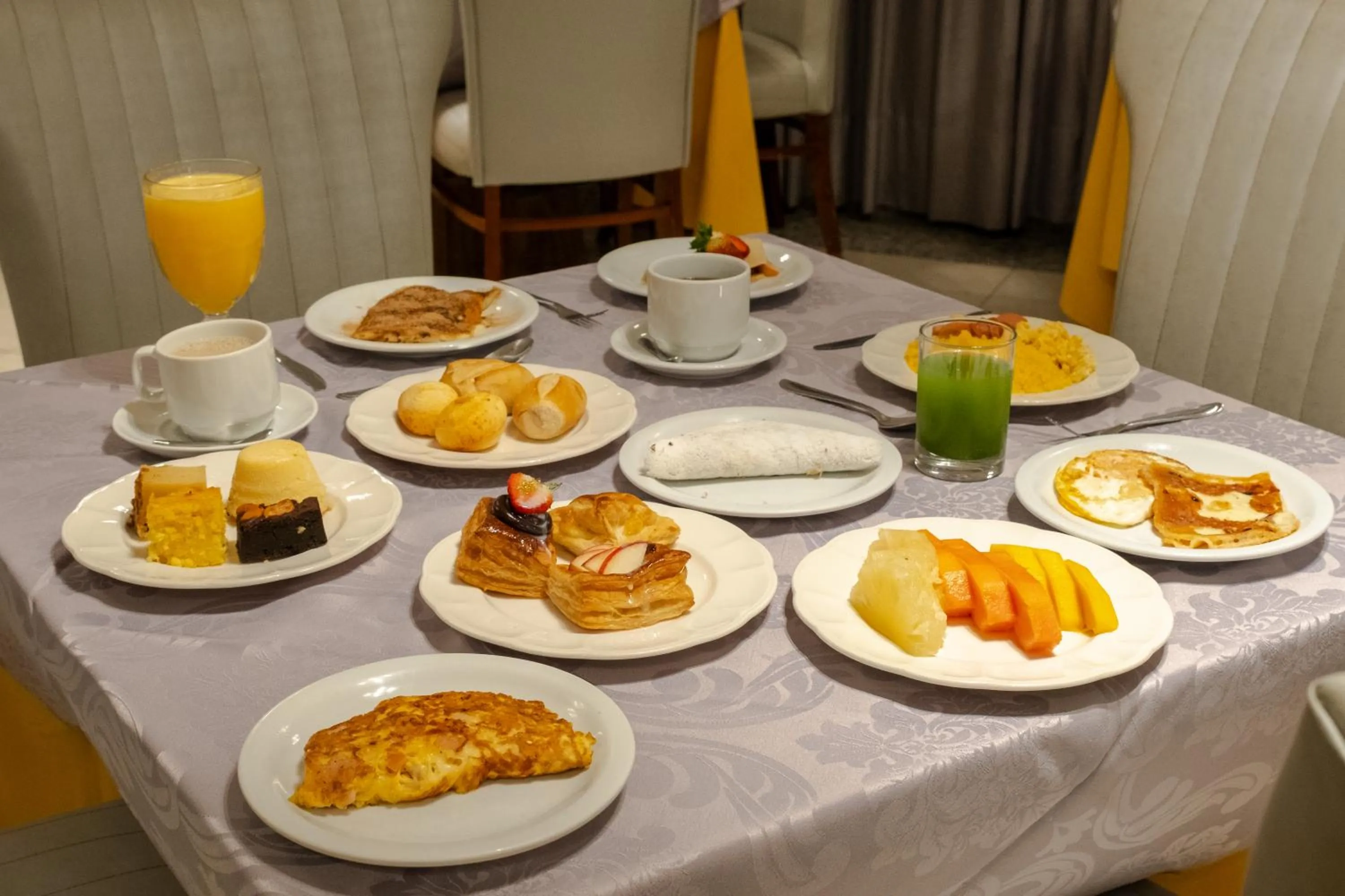 Food in Laguna Praia Hotel