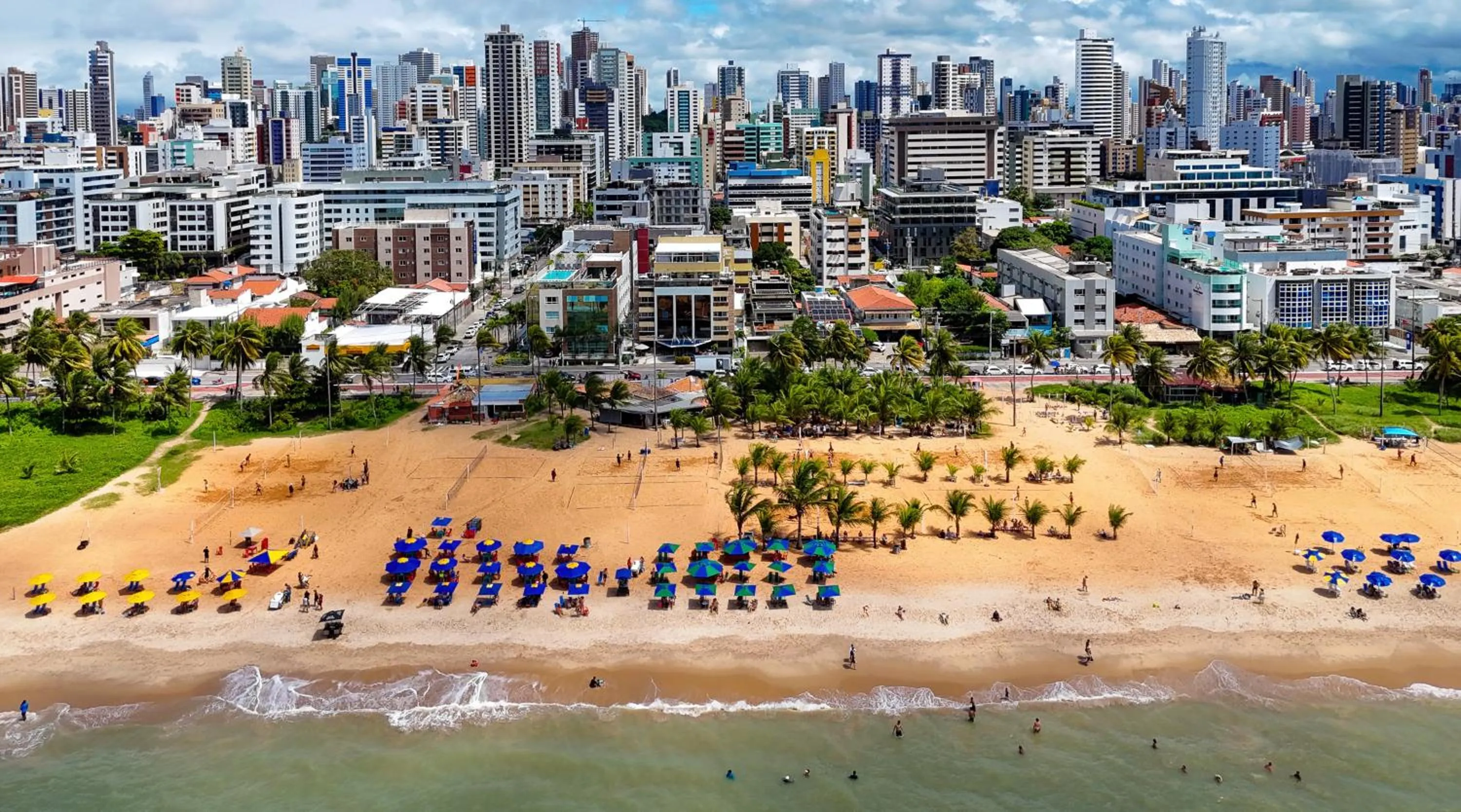 Property building in Laguna Praia Hotel