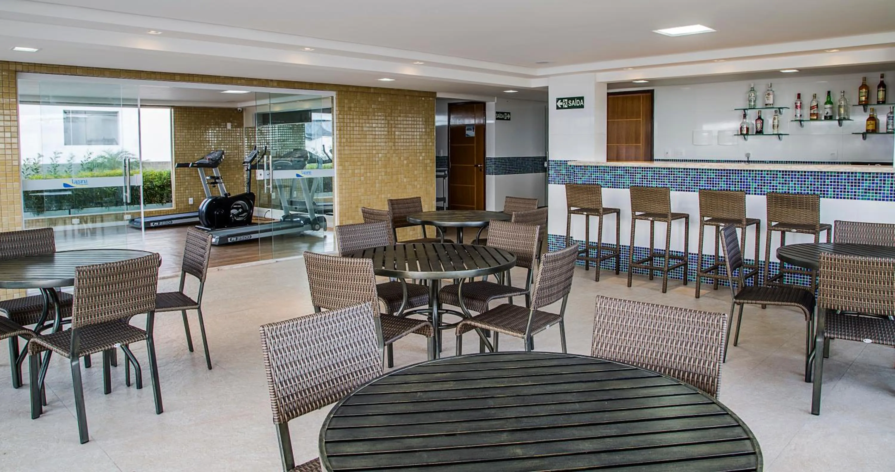 Restaurant/places to eat in Laguna Praia Hotel