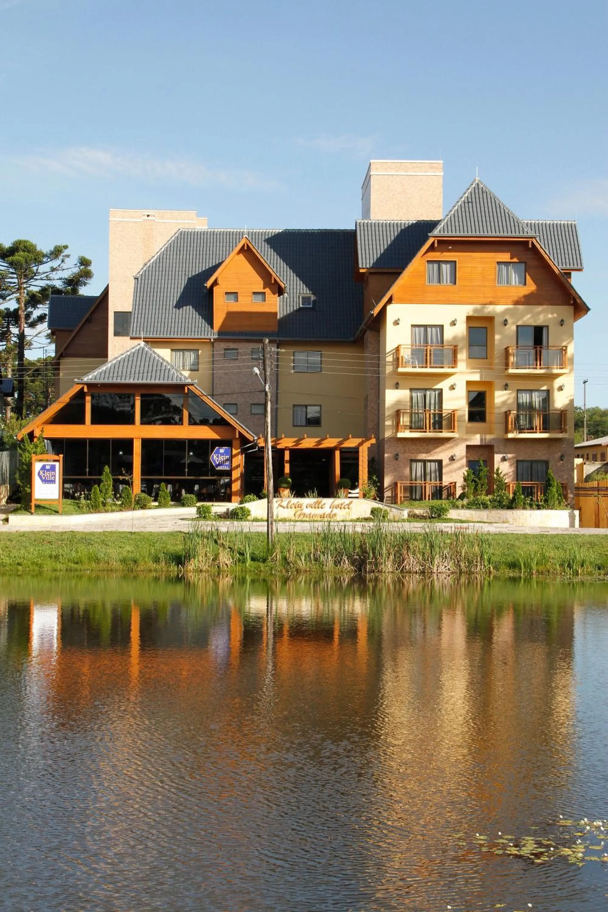 Facade/entrance in Sky Ville Hotel Gramado
