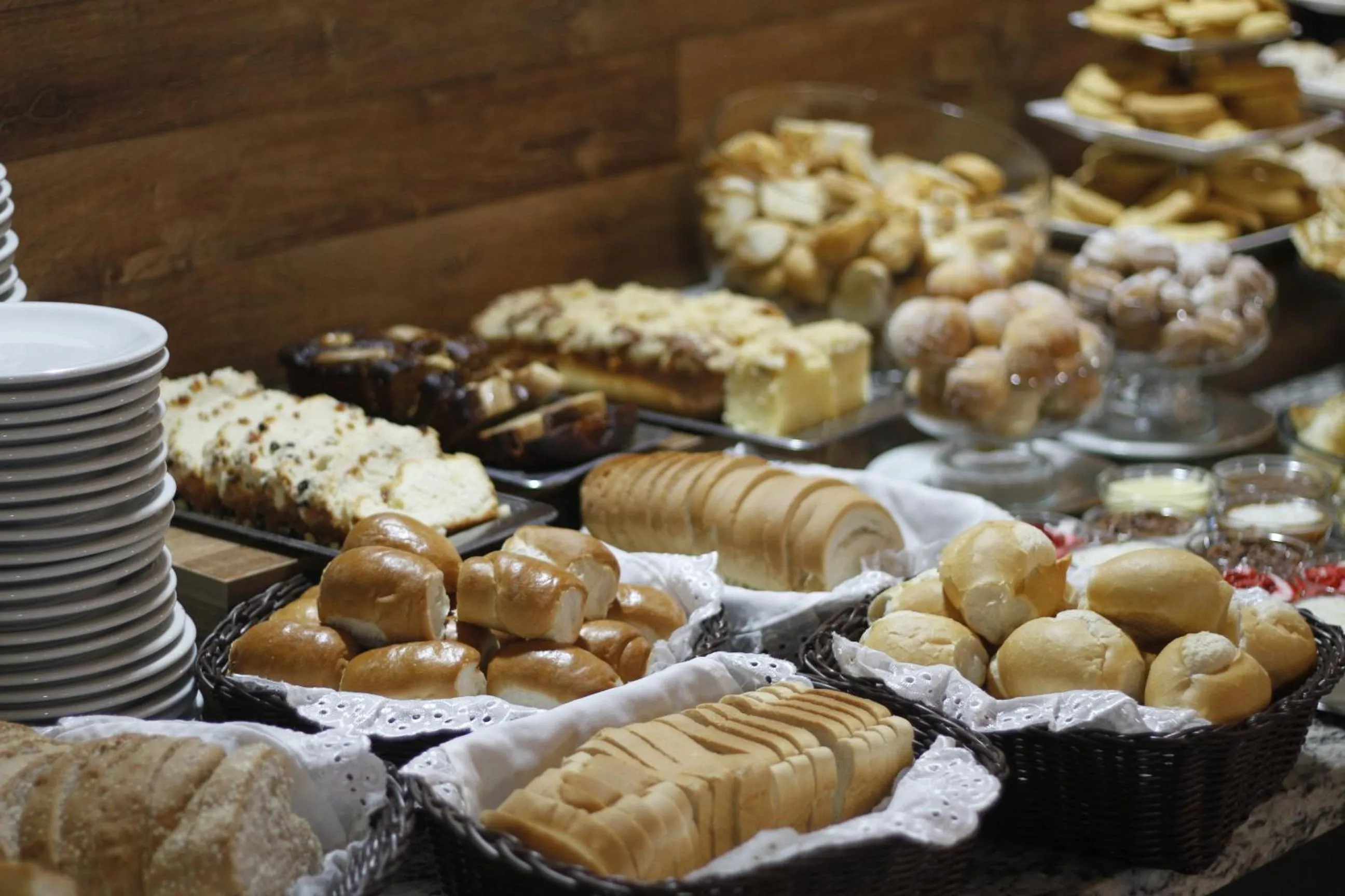 Buffet breakfast in Sky Ville Hotel Gramado