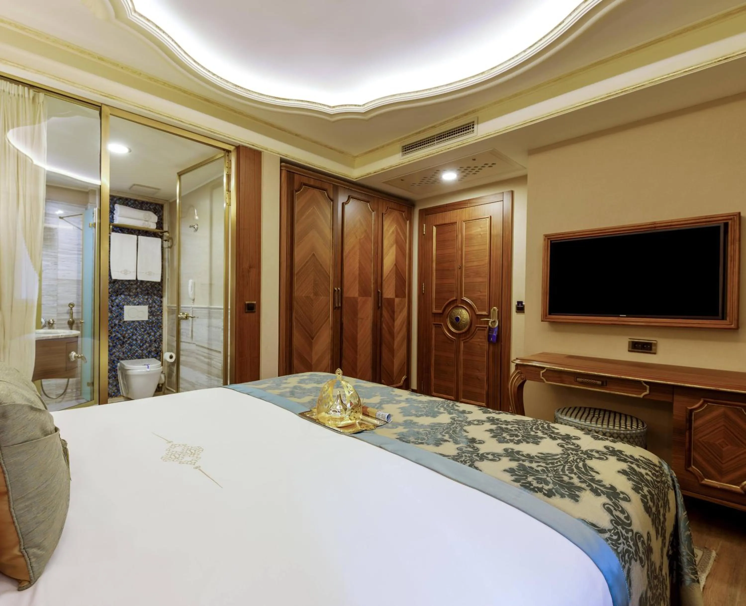 Bathroom, Bed in Romance Istanbul Hotel Boutique Class