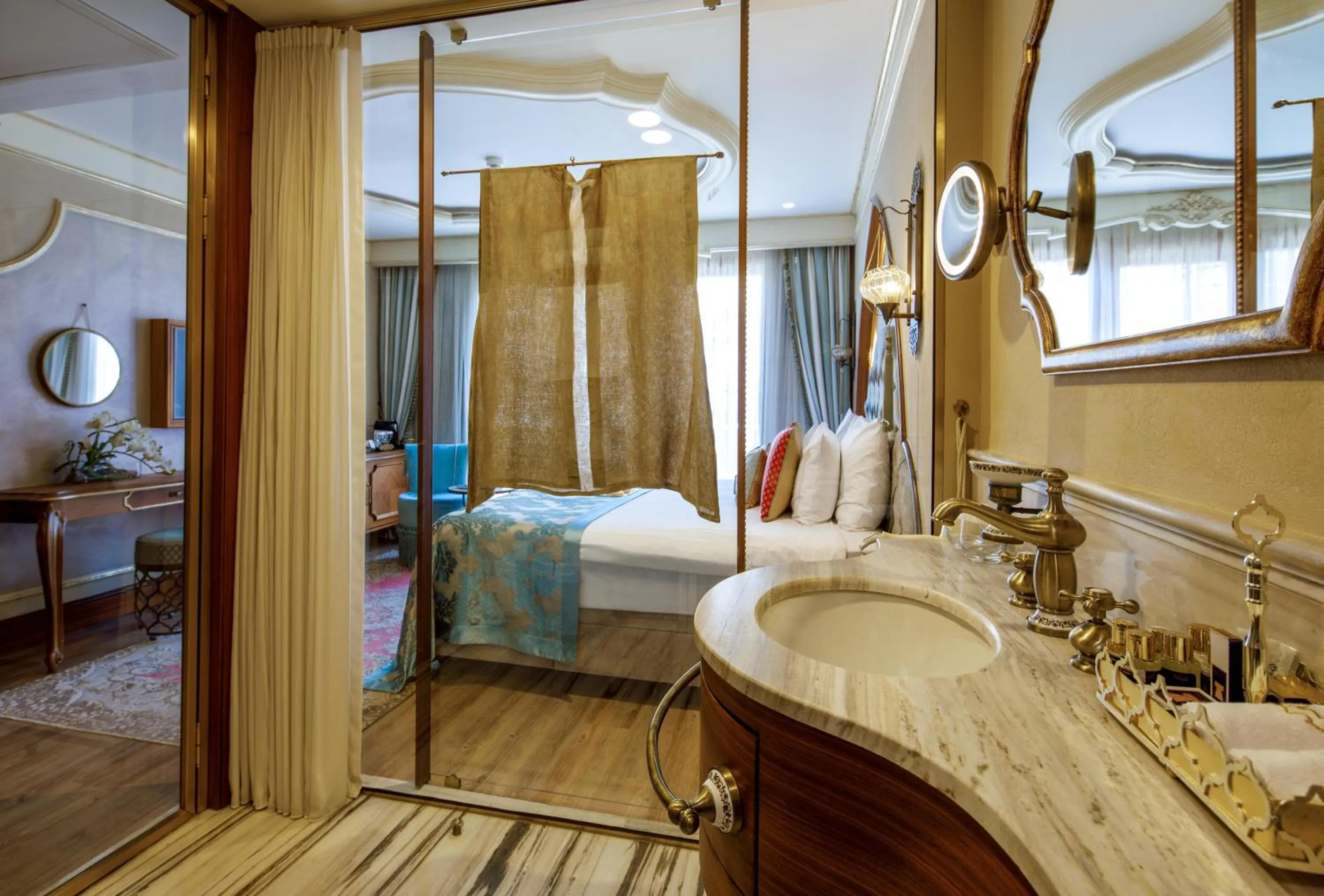 Bathroom, Bed in Romance Istanbul Hotel Boutique Class