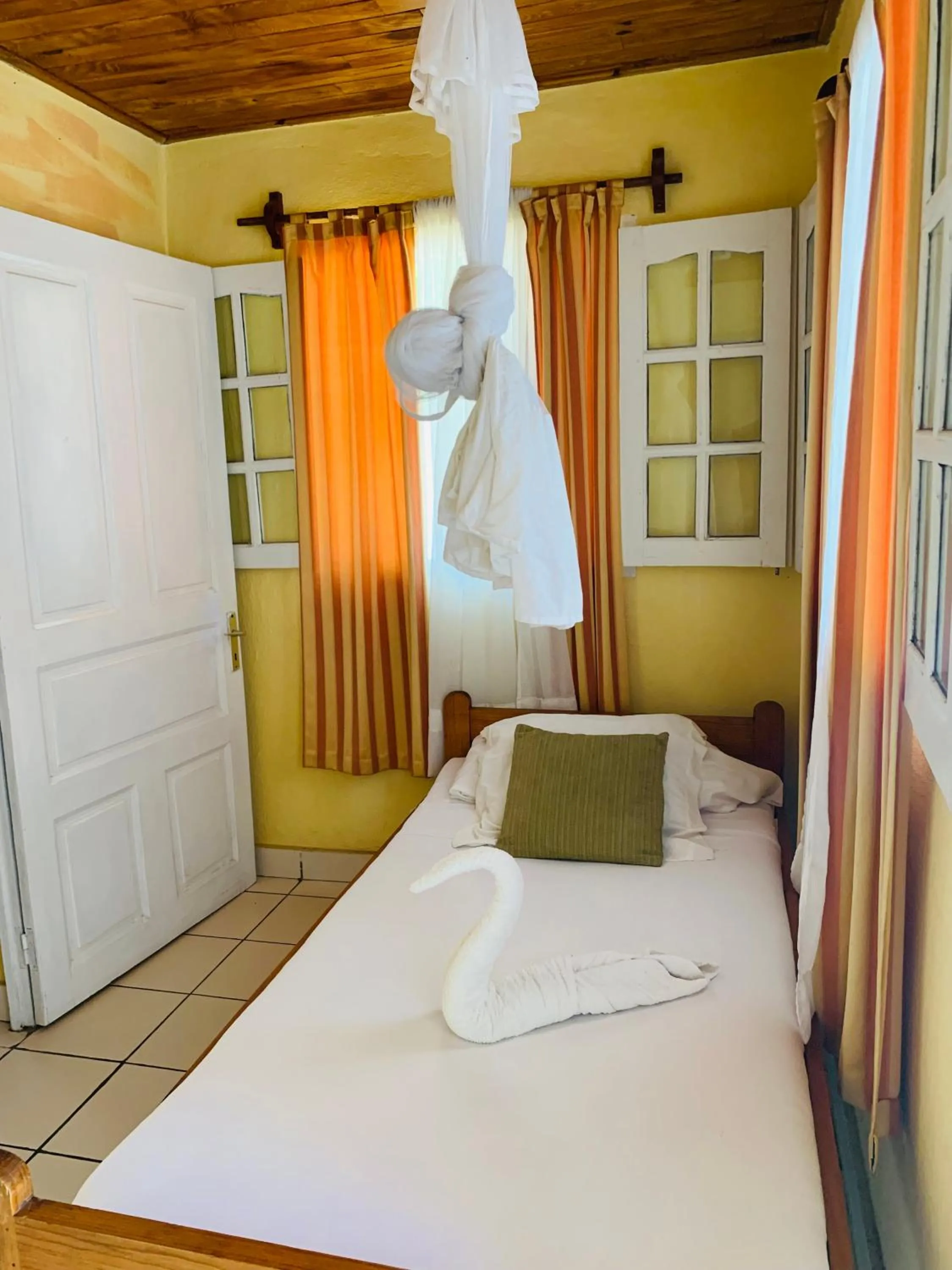 Bed in Ifaty Beach Club Resort