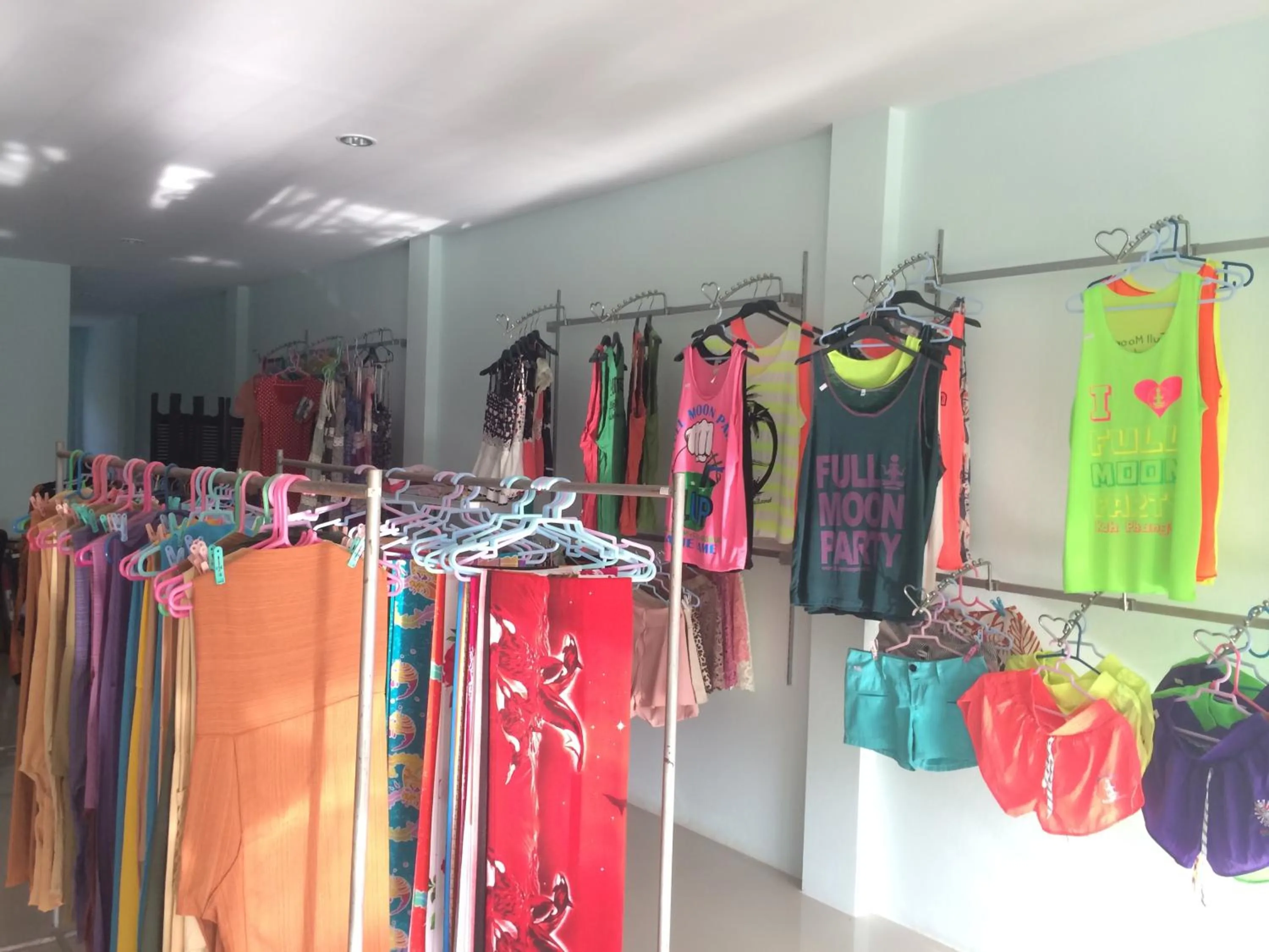 On-site shops in Maehaad Guesthouse