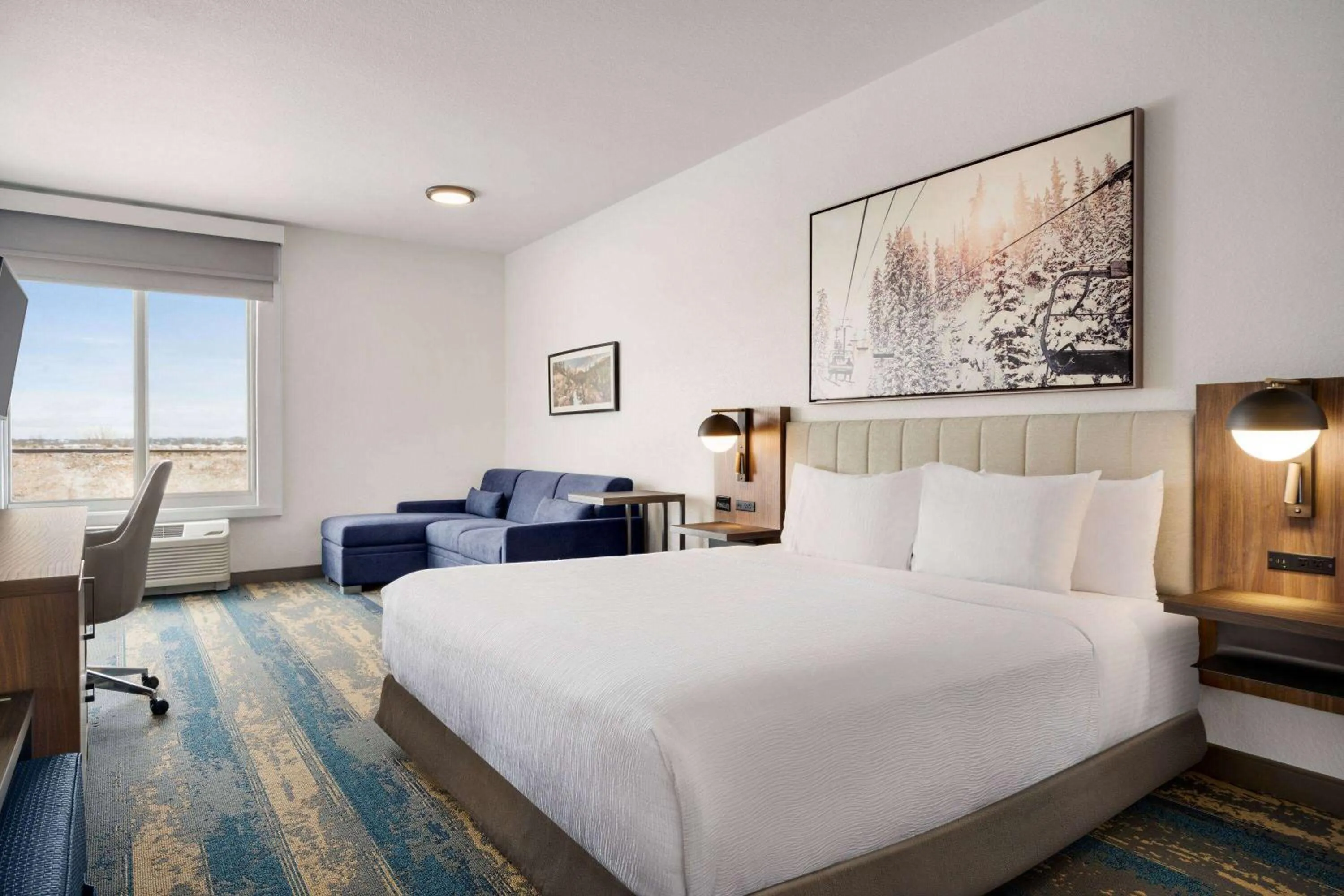 Photo of the whole room, Bed in La Quinta Inn & Suites by Wyndham Denver Parker