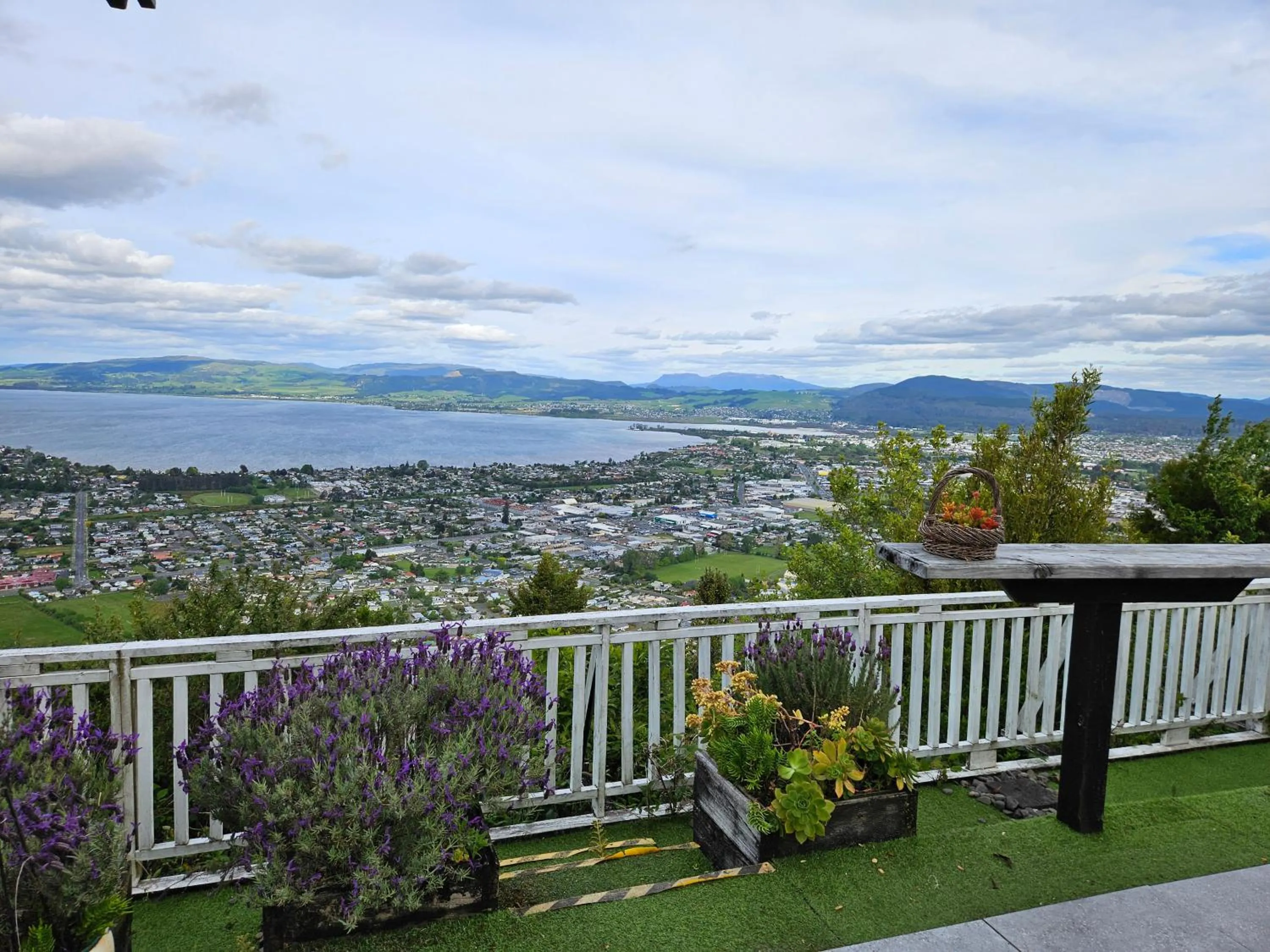 Aorangi Mountain Lodge