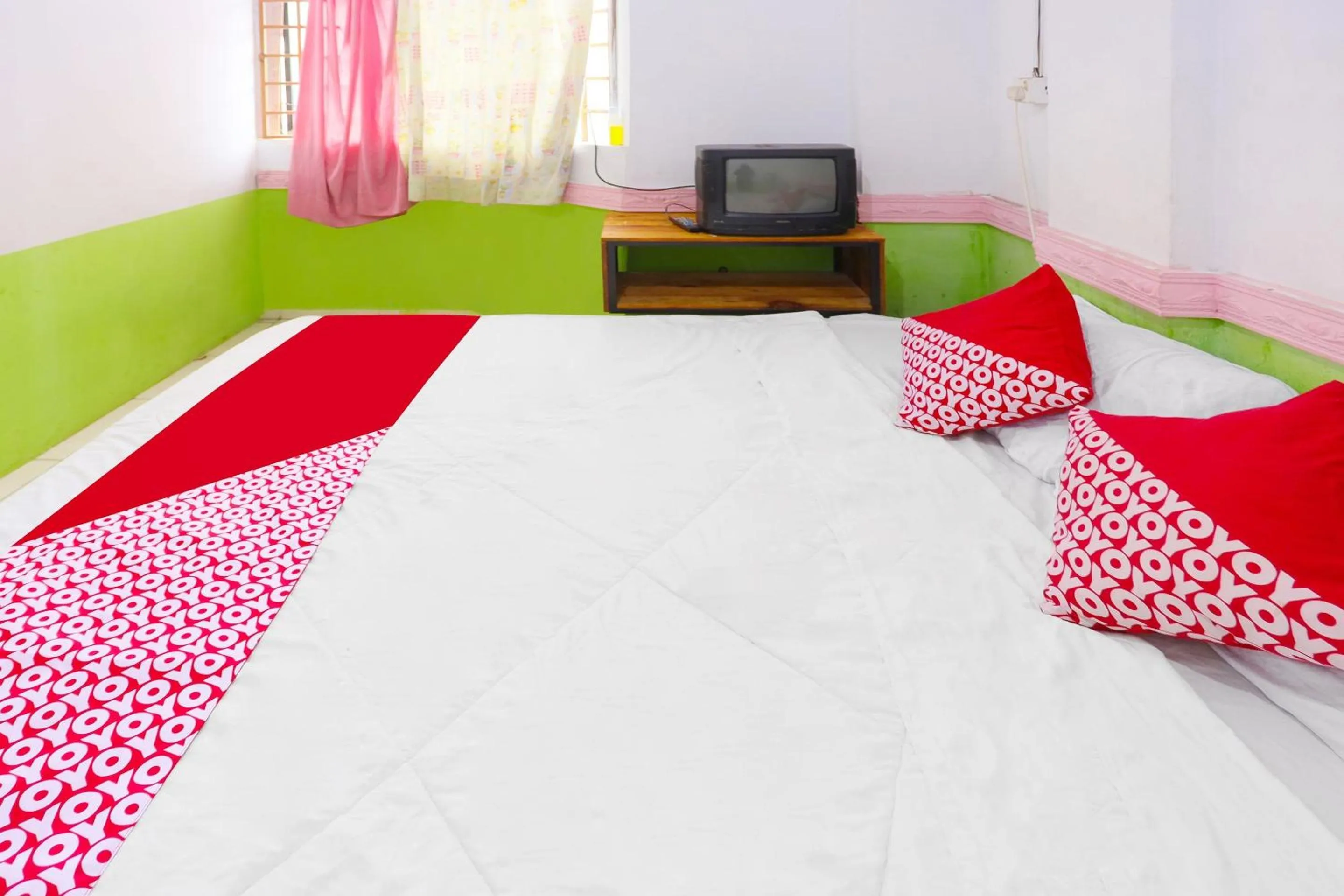 Bedroom, Bed in Hotel O Kartika Guest House SyariahNearPantai Stres