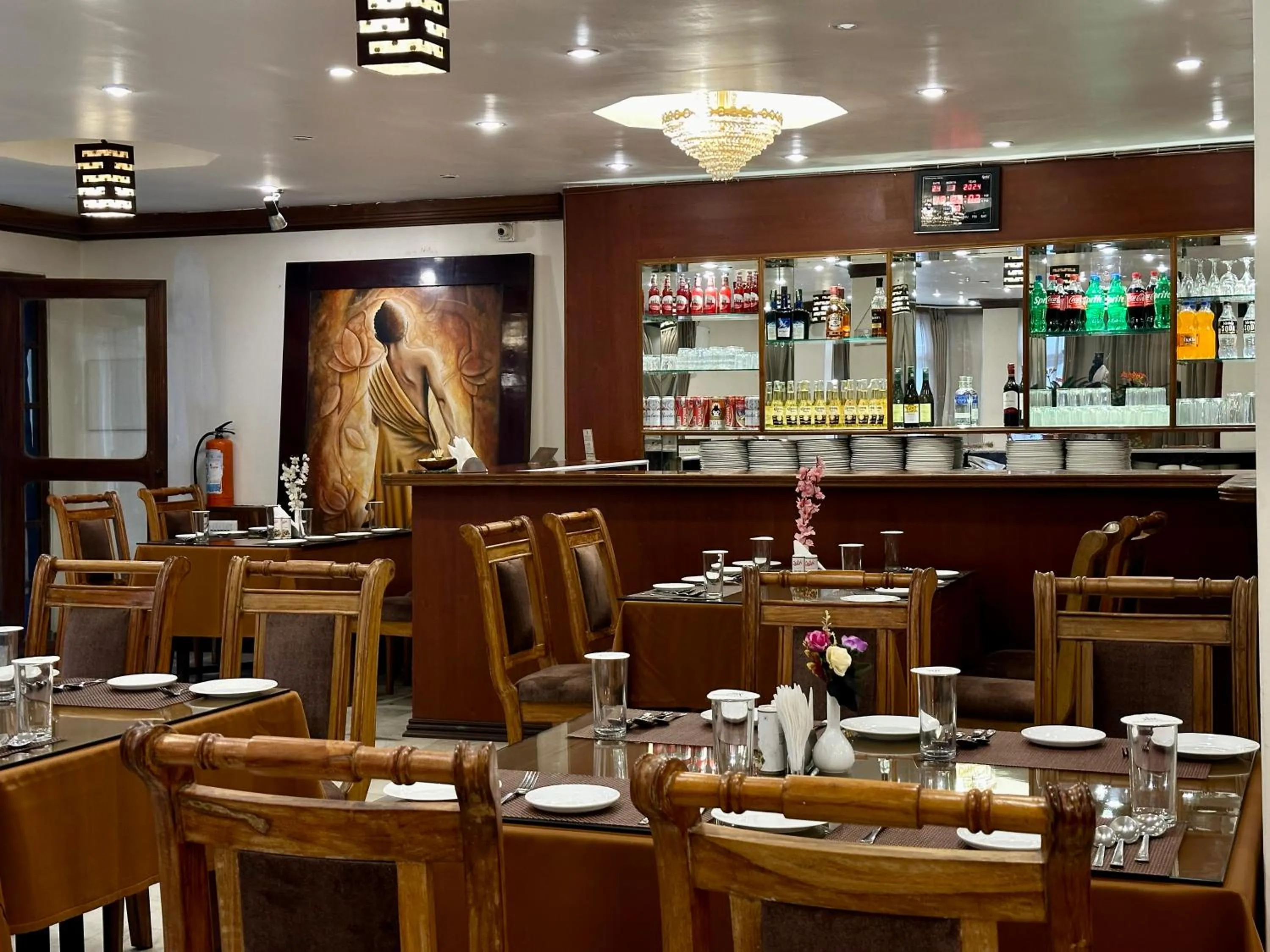 Restaurant/places to eat in HOTEL RENDEZVOUS