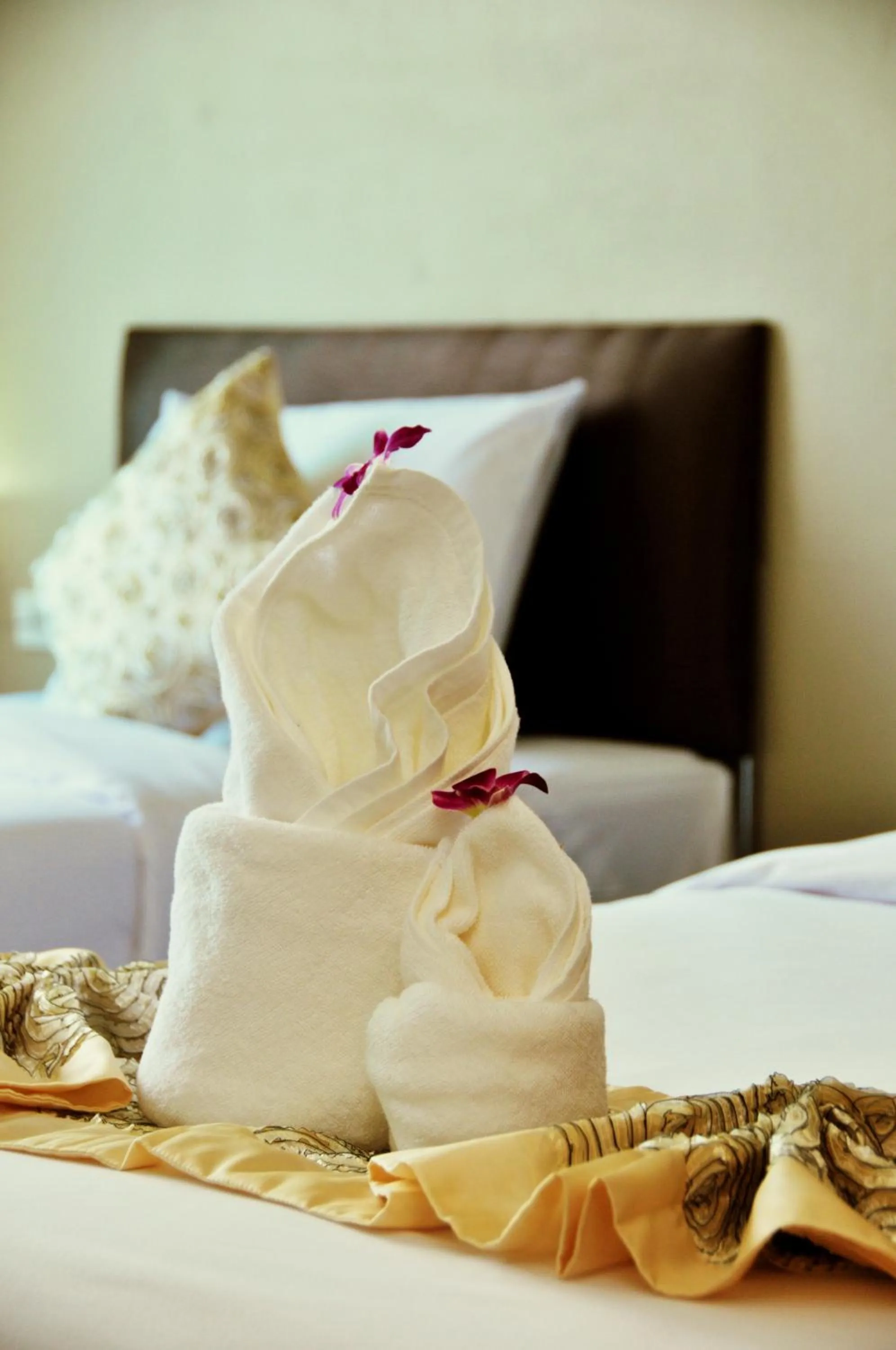 Decorative detail, Bed in AM Surin Place