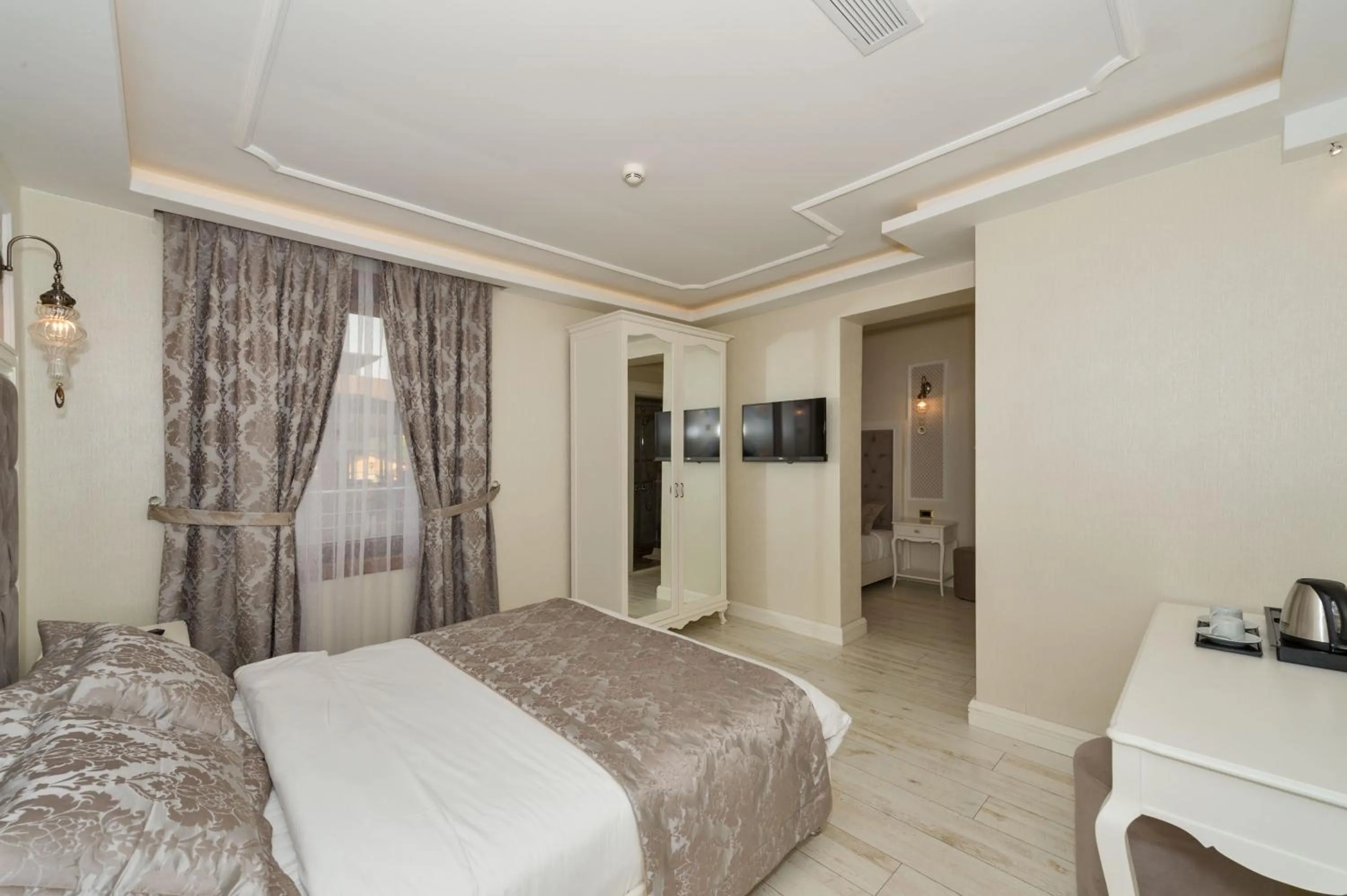 Bedroom, Bed in Zeynep Sultan Hotel