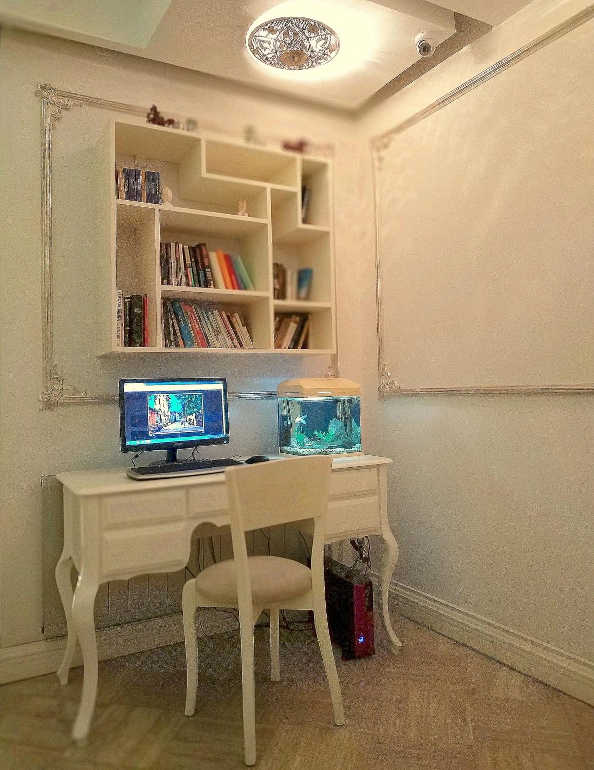 Library in Zeynep Sultan Hotel