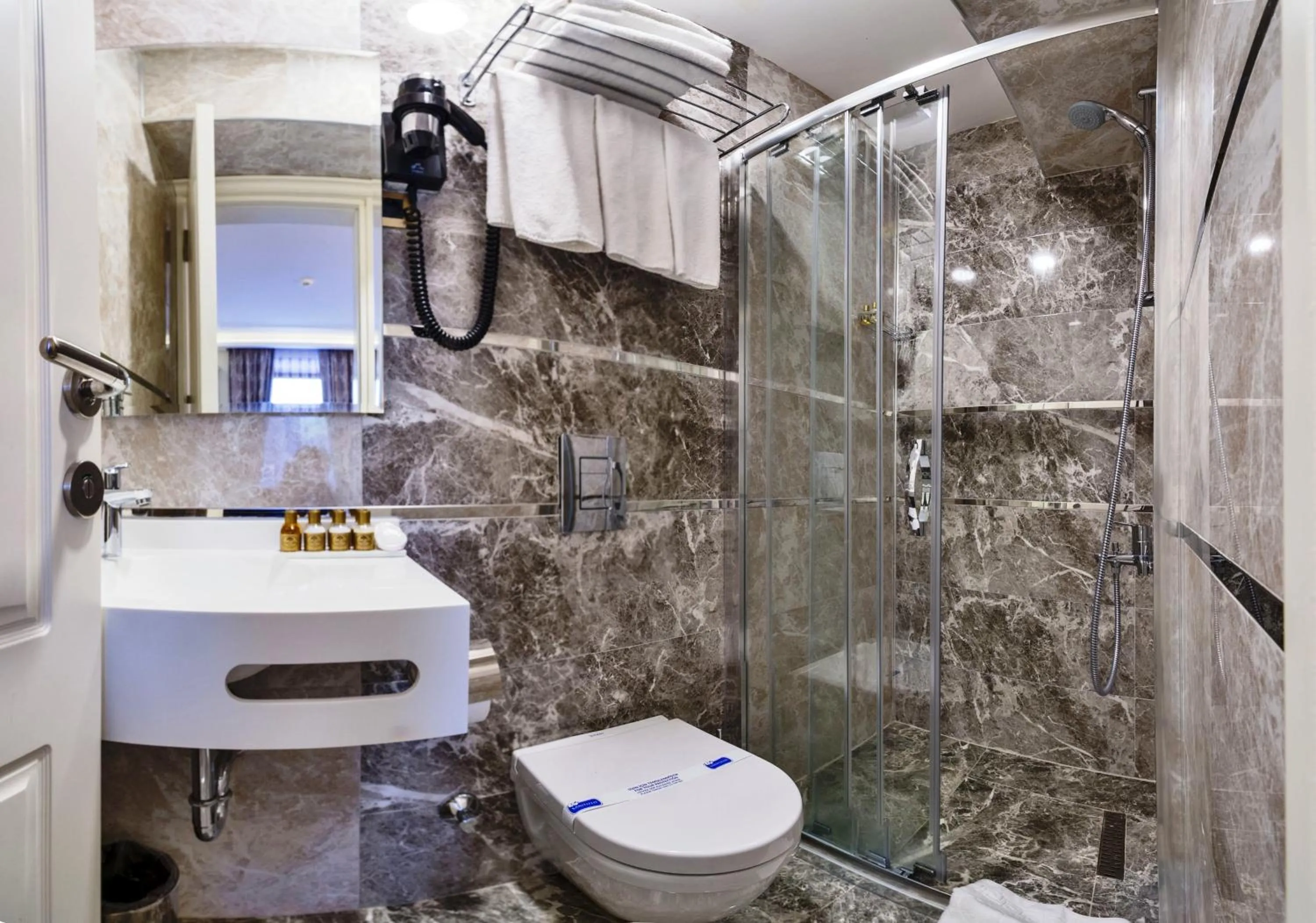 Shower in Zeynep Sultan Hotel