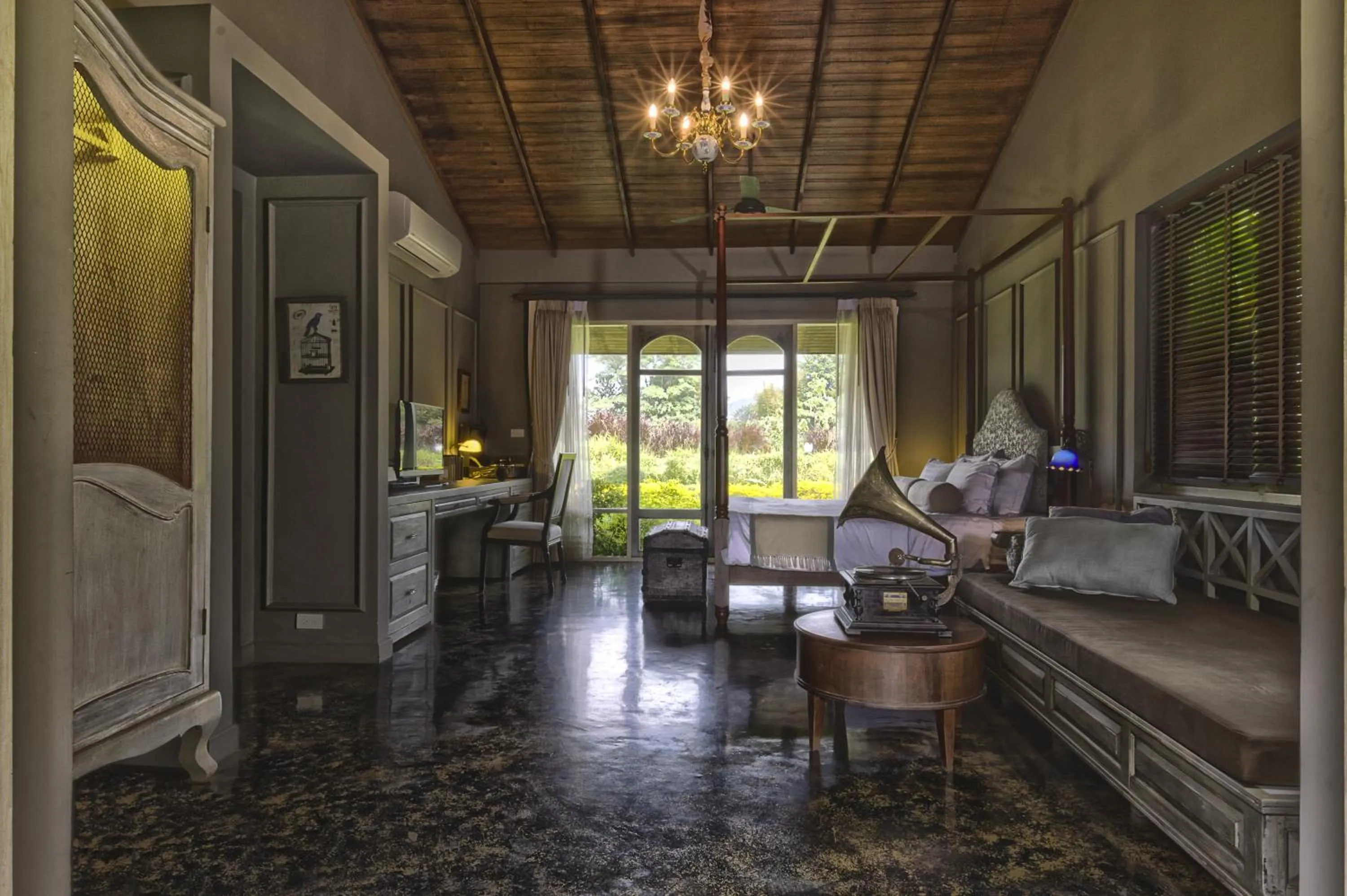 Photo of the whole room in Reverie Siam