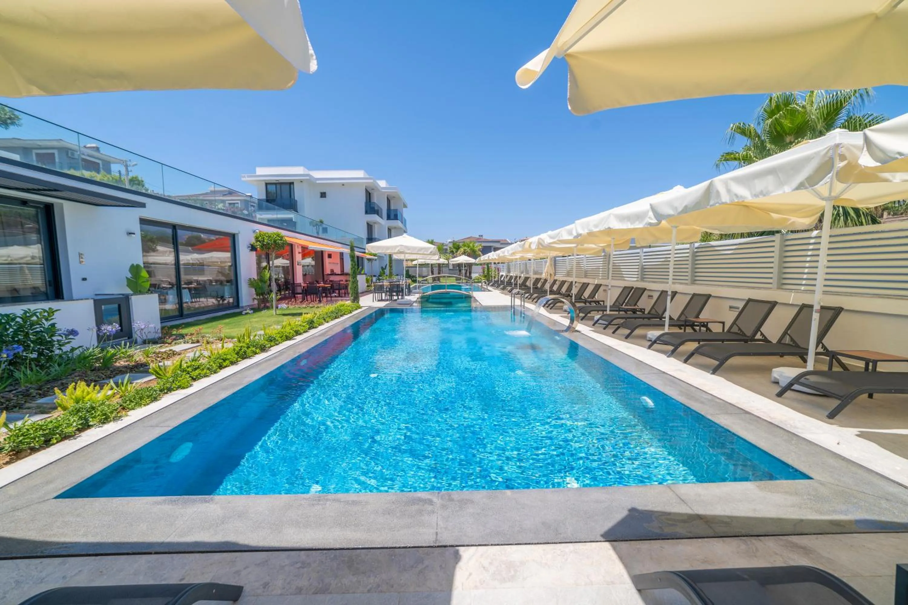 Swimming pool in Selluka