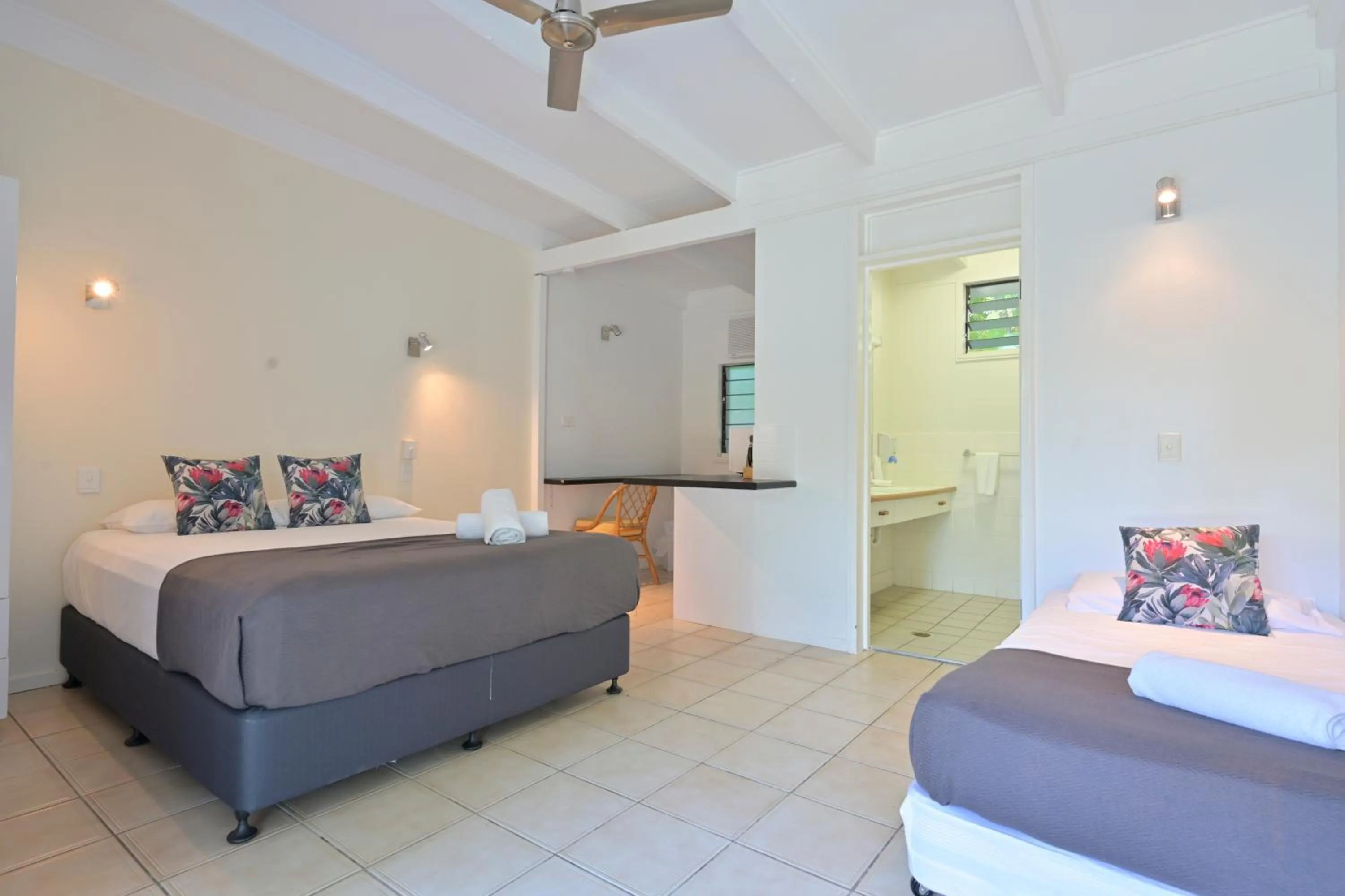 Bed in Amaroo On Mandalay, Magnetic Island